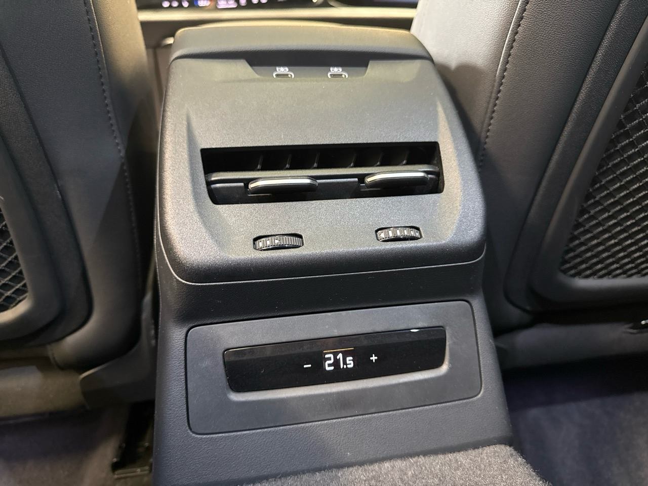 AUDI A5 Avant 2.0 TFSI S-tronic Black Line S-image-13