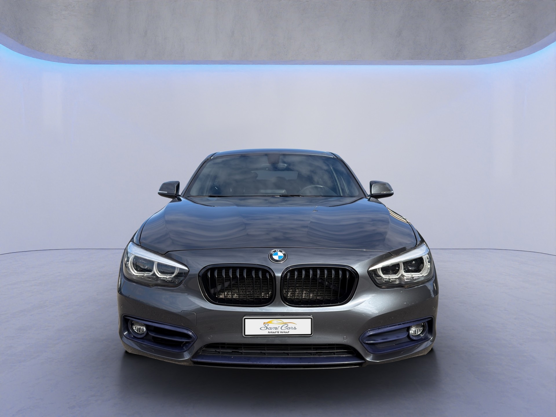 BMW 118i Sport Line Steptronic-showroom-element-3