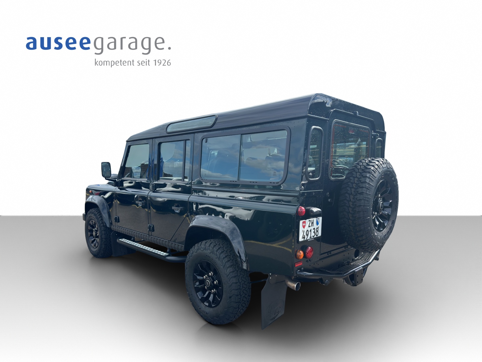 LAND ROVER Defender 110 2.2 TD4 SW-showroom-element-1