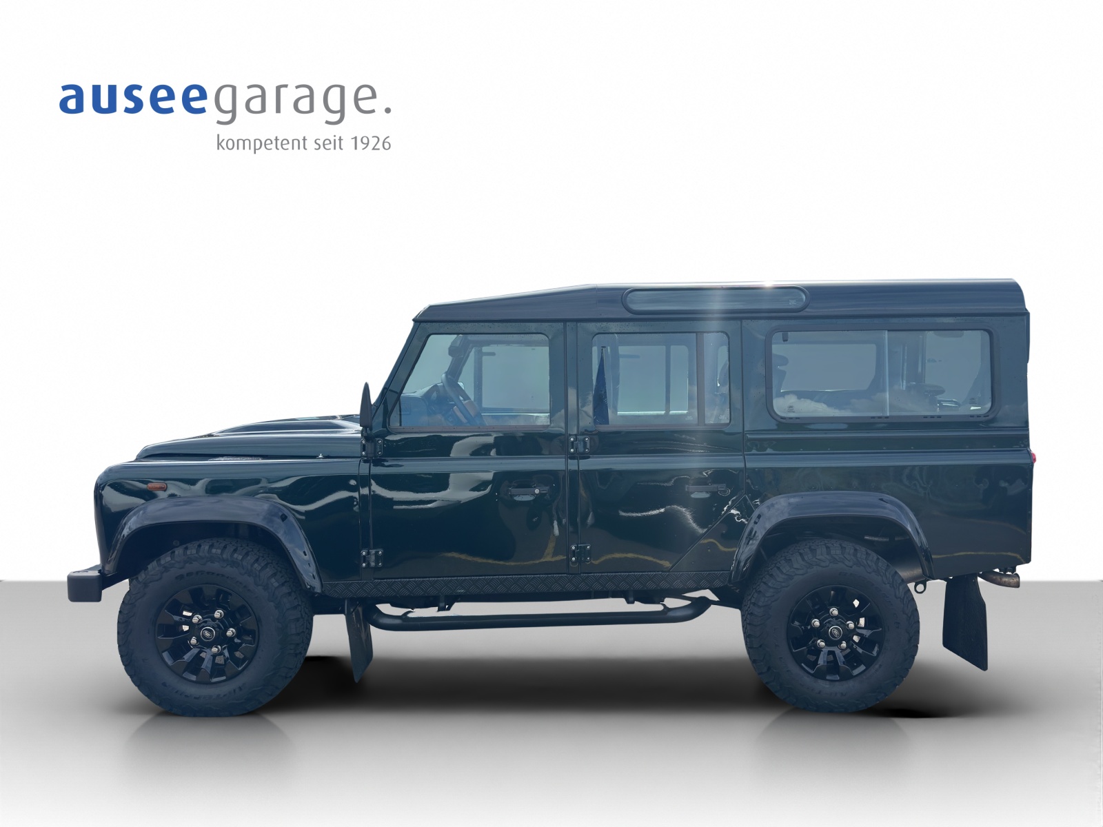 LAND ROVER Defender 110 2.2 TD4 SW-showroom-element-2