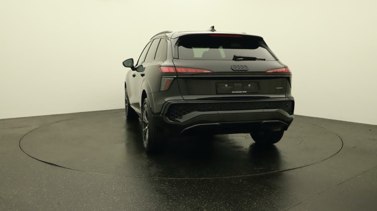 AUDI Q3 SUV TFSI quattro 195 kW S tronic-showroom-element-3