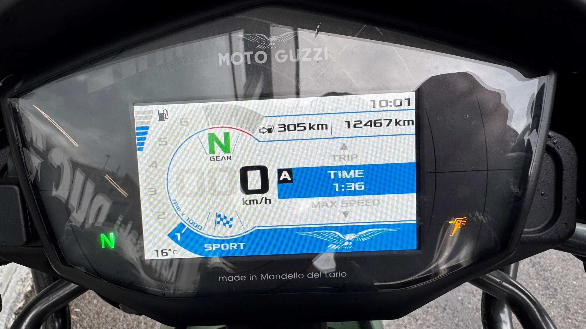MOTO GUZZI V85 TT 100TH Centenario-showroom-element-3