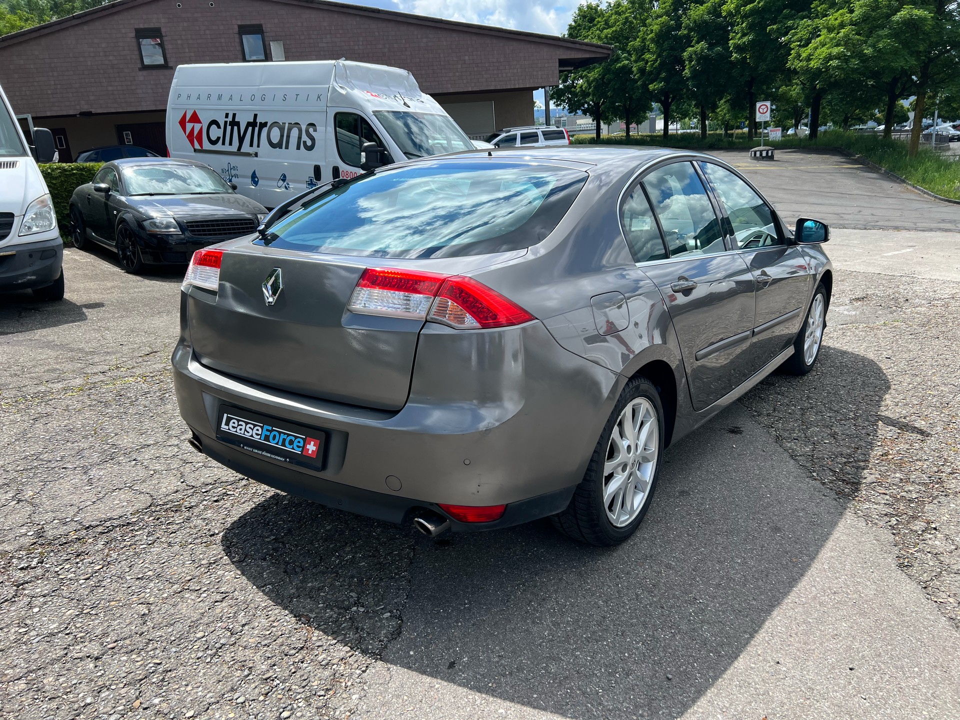 RENAULT Laguna 2.0 dCi Dynamique Automatic-image-4