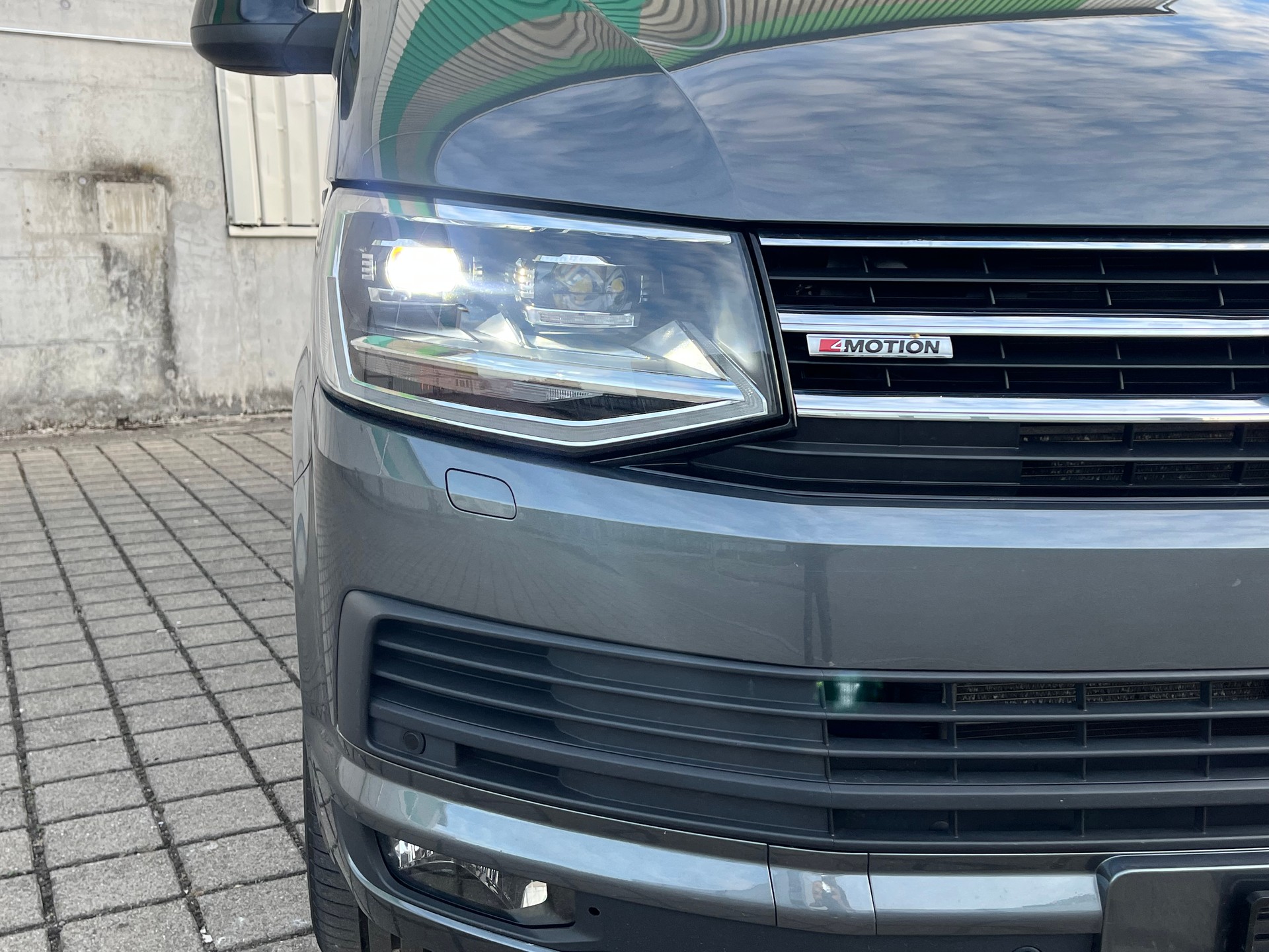 VW T6 Multivan 2.0 Bi-TDI Family Edition 4Motion DSG-image-3