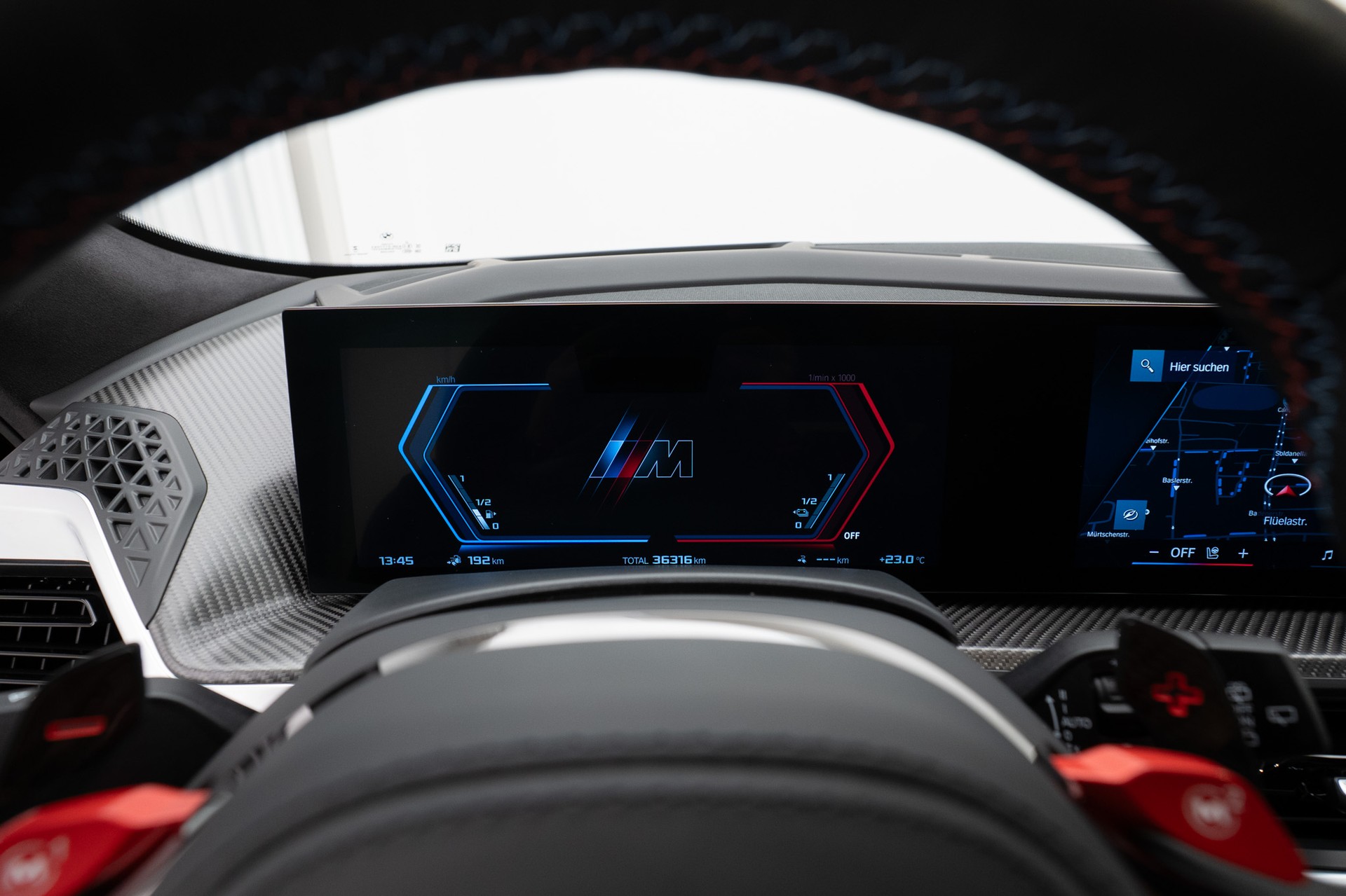 BMW XM xDrive PHEV Steptronic-image-11