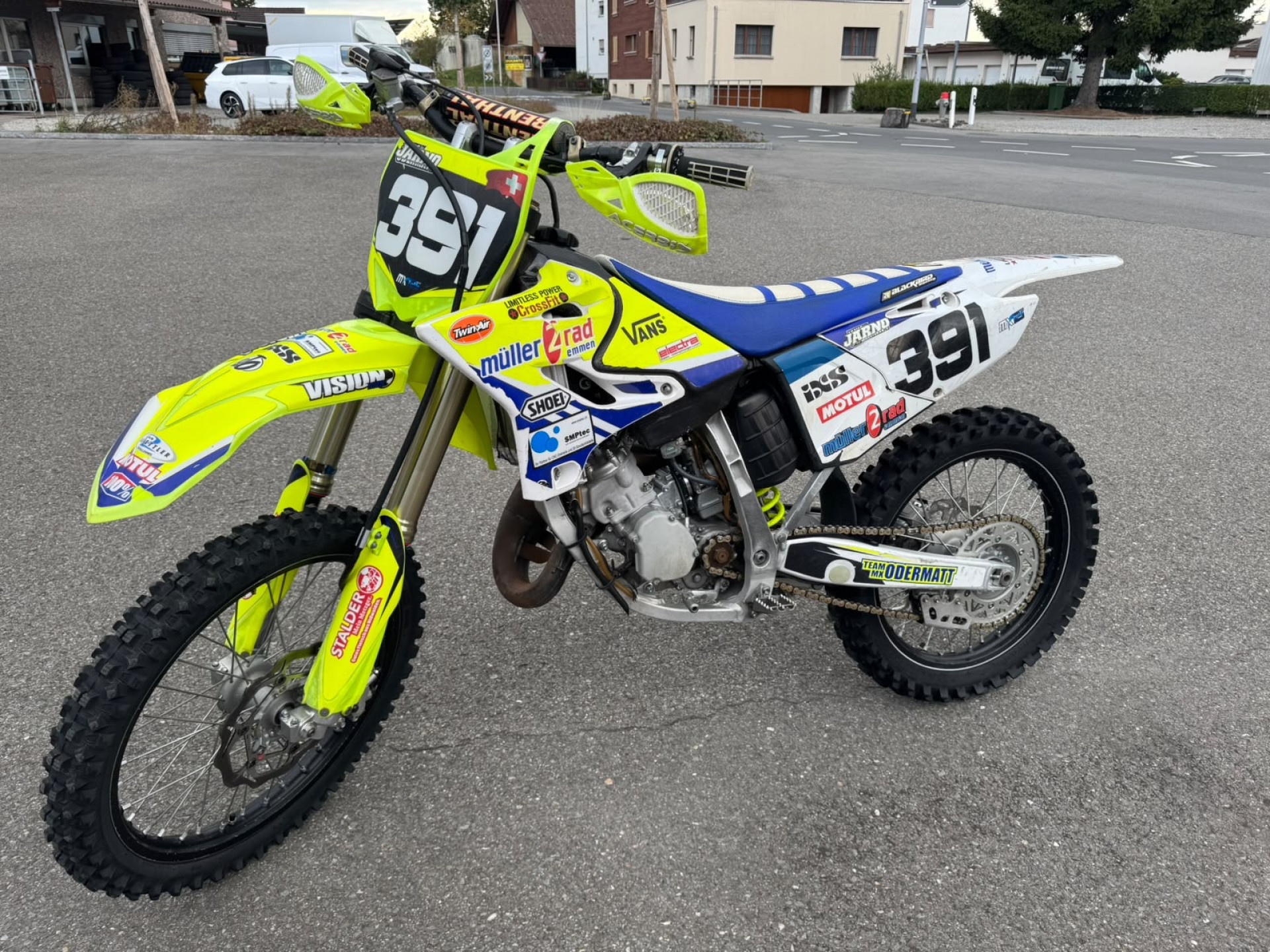 YAMAHA YZ 125 LC-showroom-element-1
