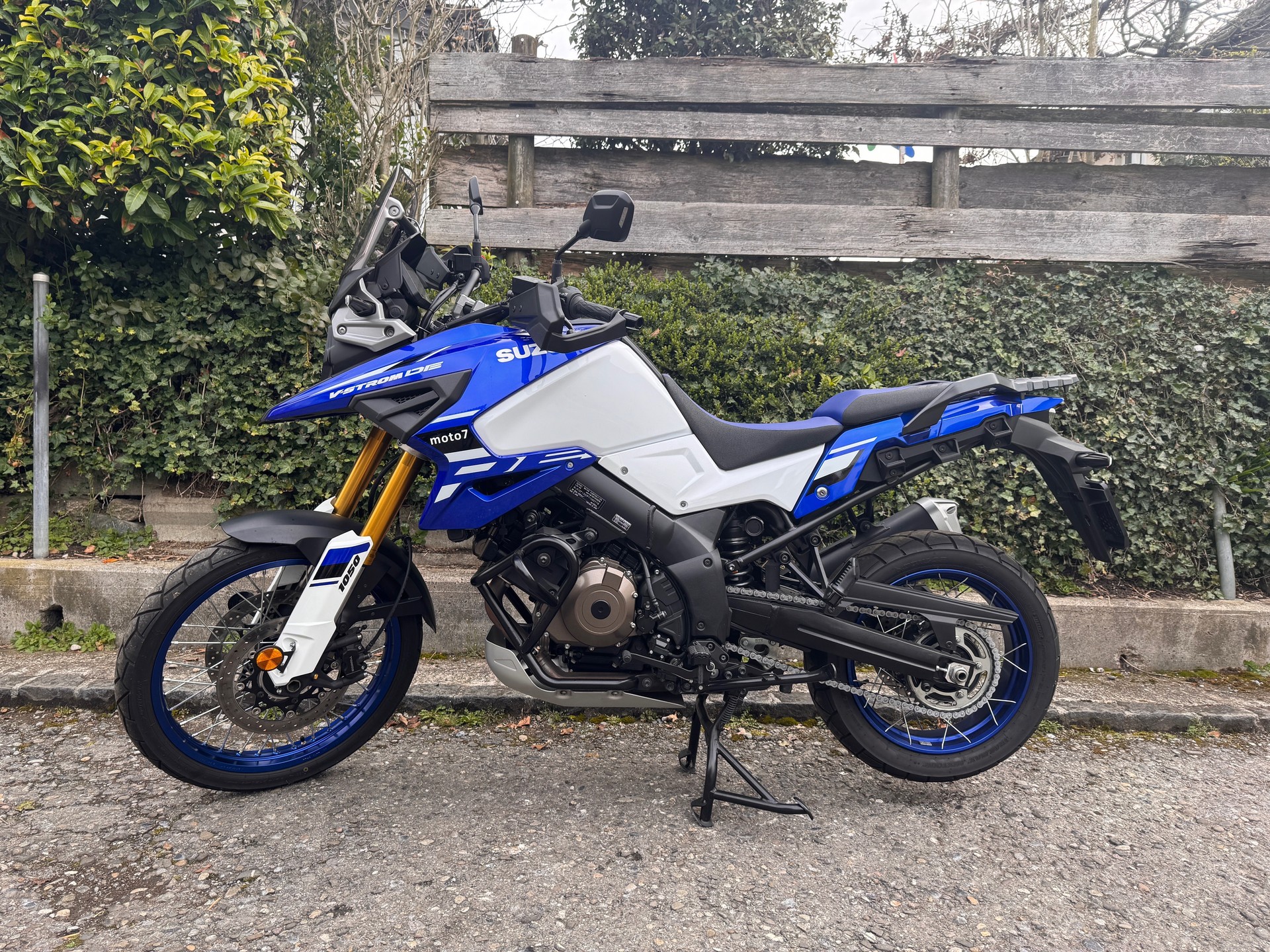 SUZUKI DL 1050 DE-image-0
