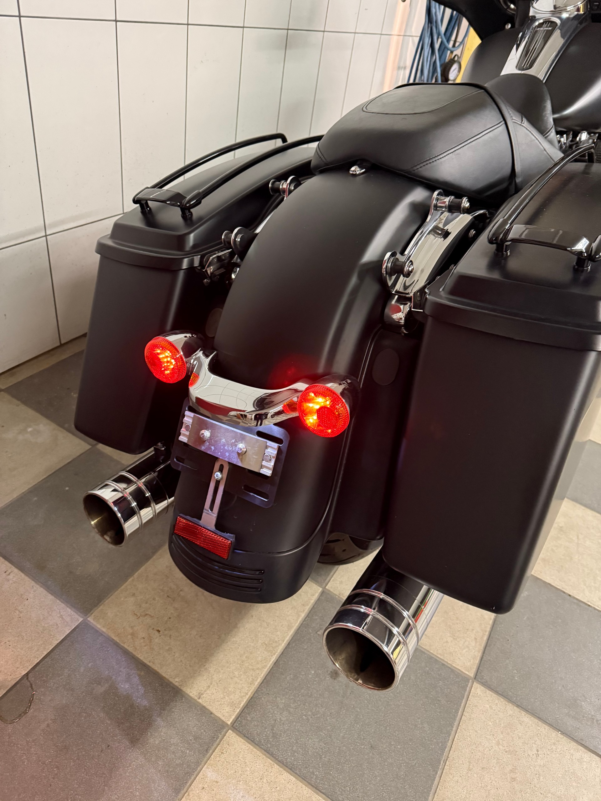 HARLEY-DAVIDSON FLHX Street Glide ABS-image-6