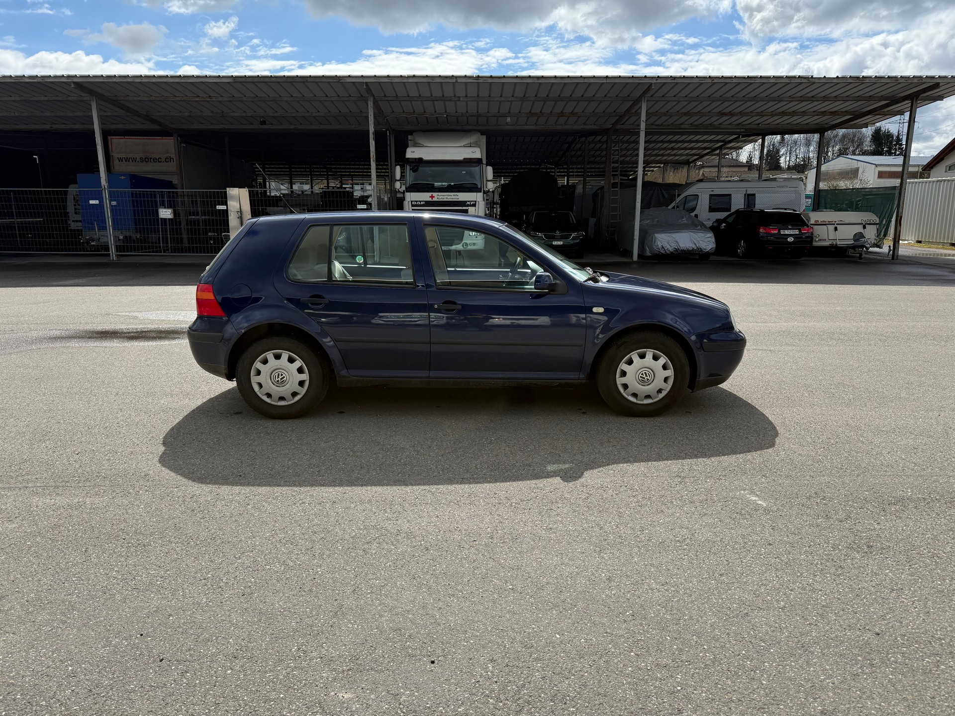VW Golf 1.6 Trendline-image-3