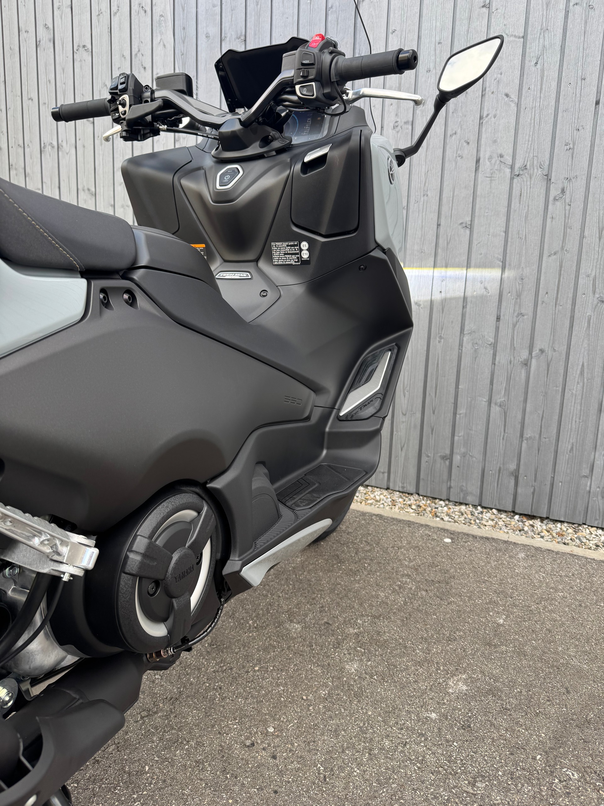 YAMAHA T-MAX Tech-Max XP 560-image-2