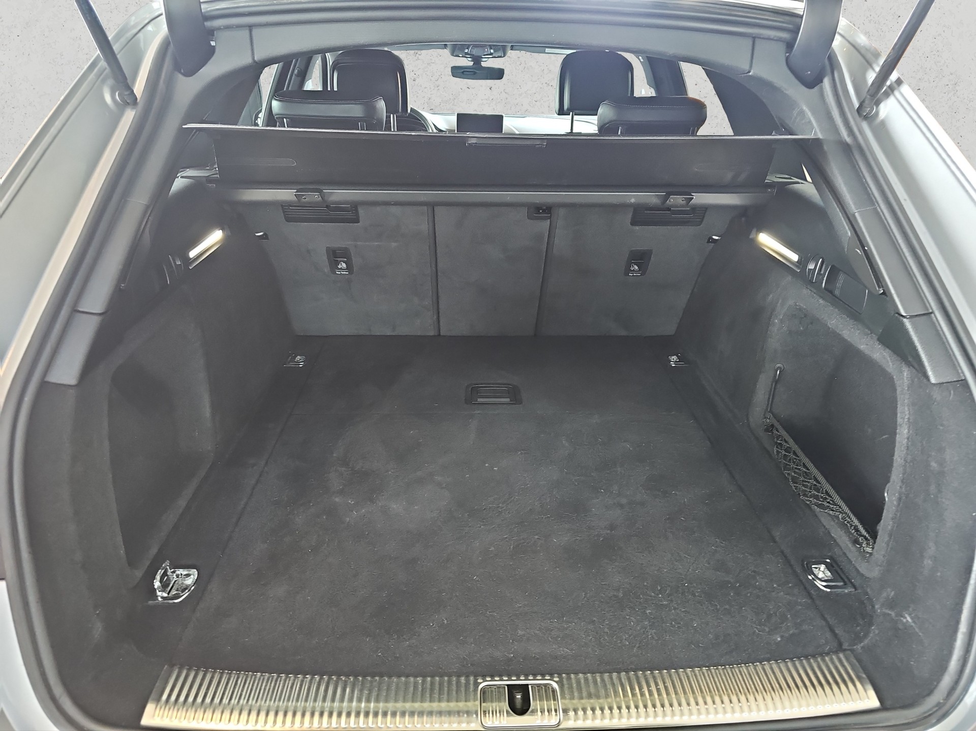 AUDI A4 Avant 2.0 TFSI g-tron S-line Sport S-tronic-image-2