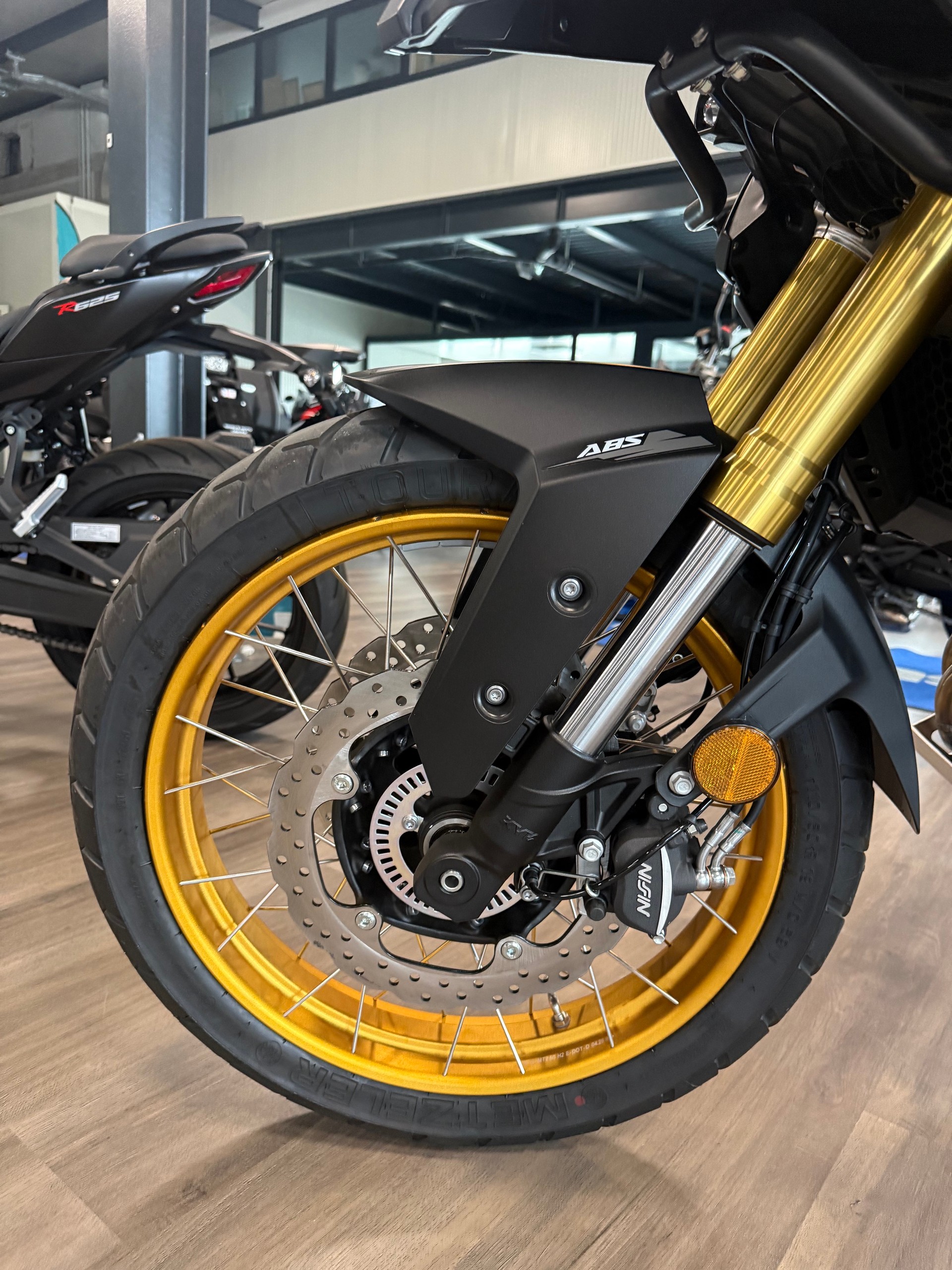 VOGE 625 DSX BLACK KNIGHT-image-7