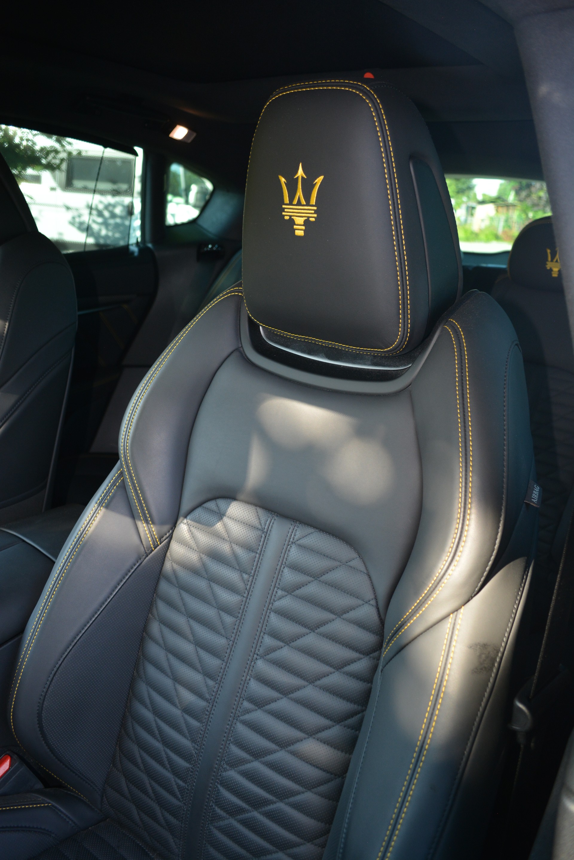 MASERATI Levante 3.0 V6 Modena S-image-6