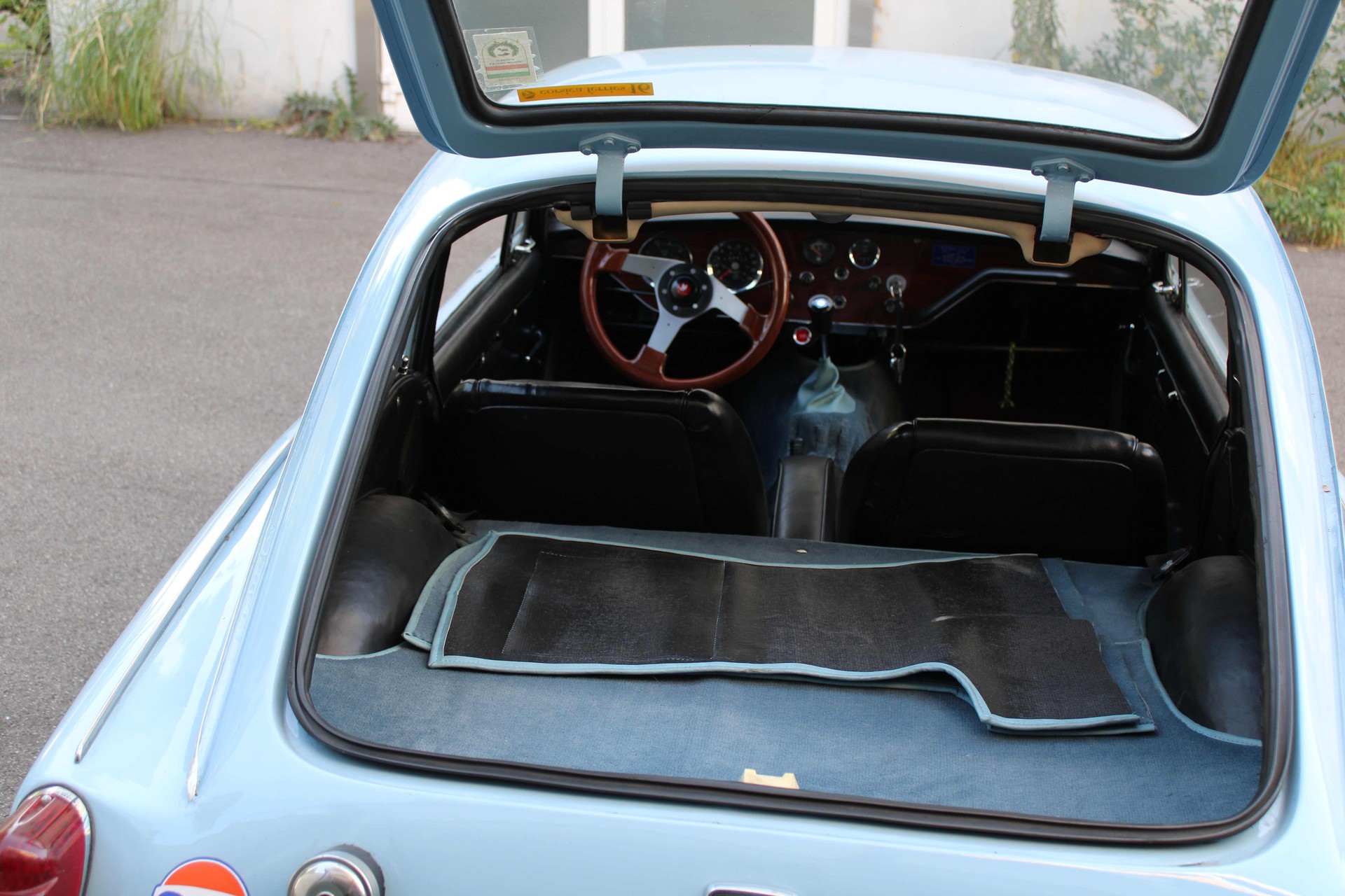 TRIUMPH GT6-image-4