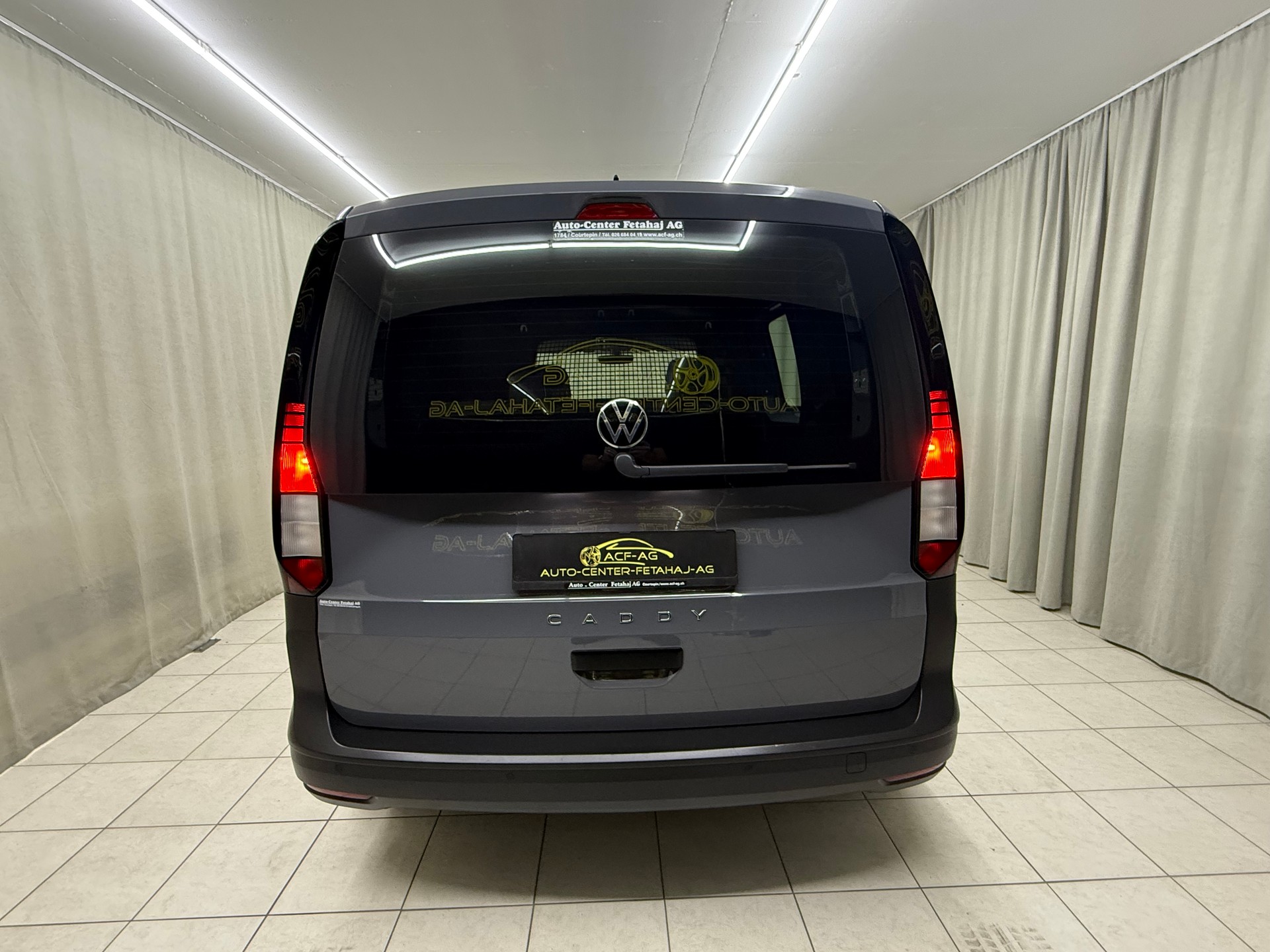 VW Caddy Cargo 2.0TDI DSG-image-4