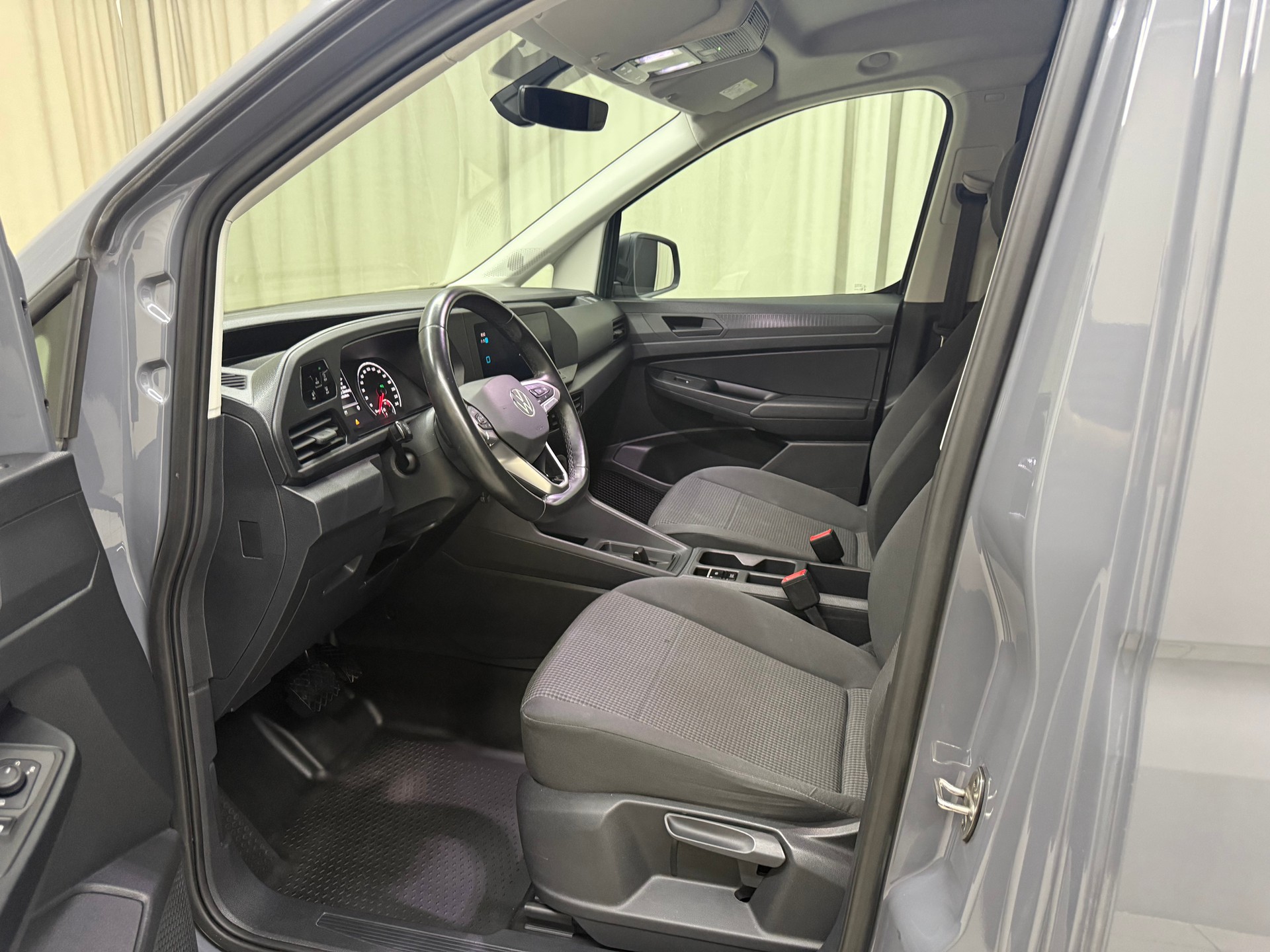 VW Caddy Cargo 2.0TDI DSG-image-7
