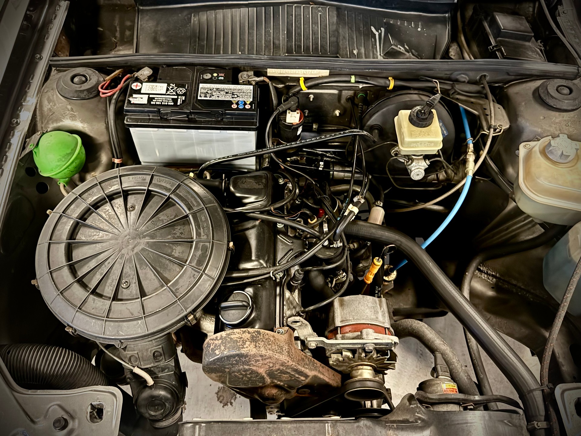 AUDI Coupé 1.8 GT (C)-image-26