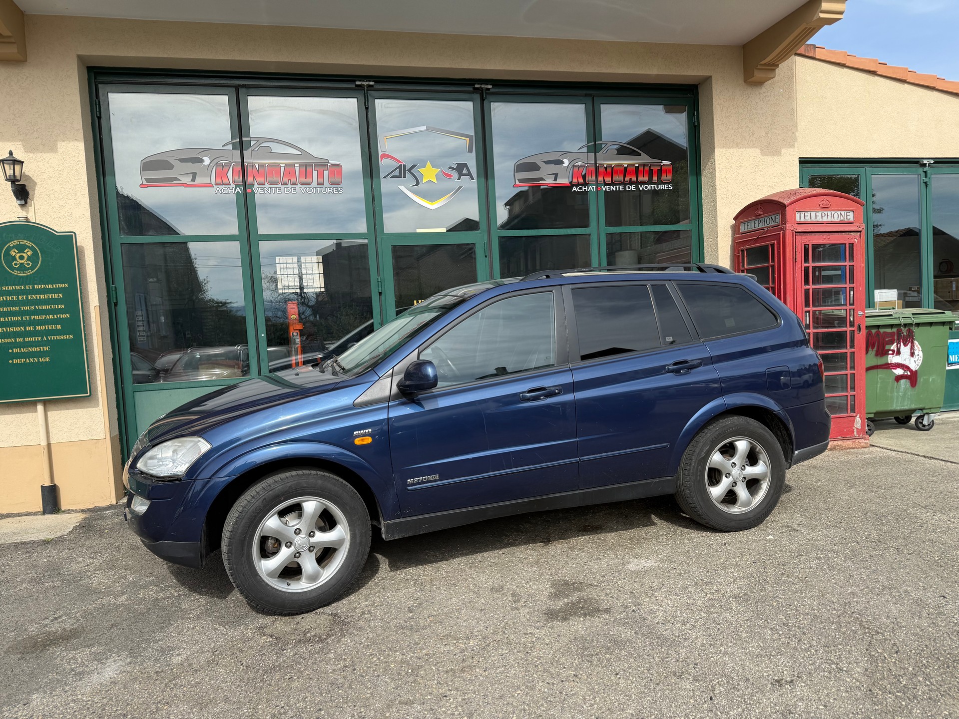 KGM-SsangYong-showroom-element-2