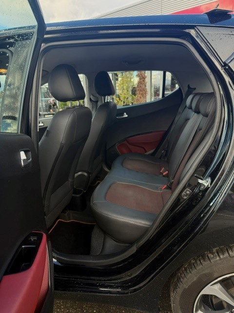 HYUNDAI i10 1.2 Amplia Automatic-image-7