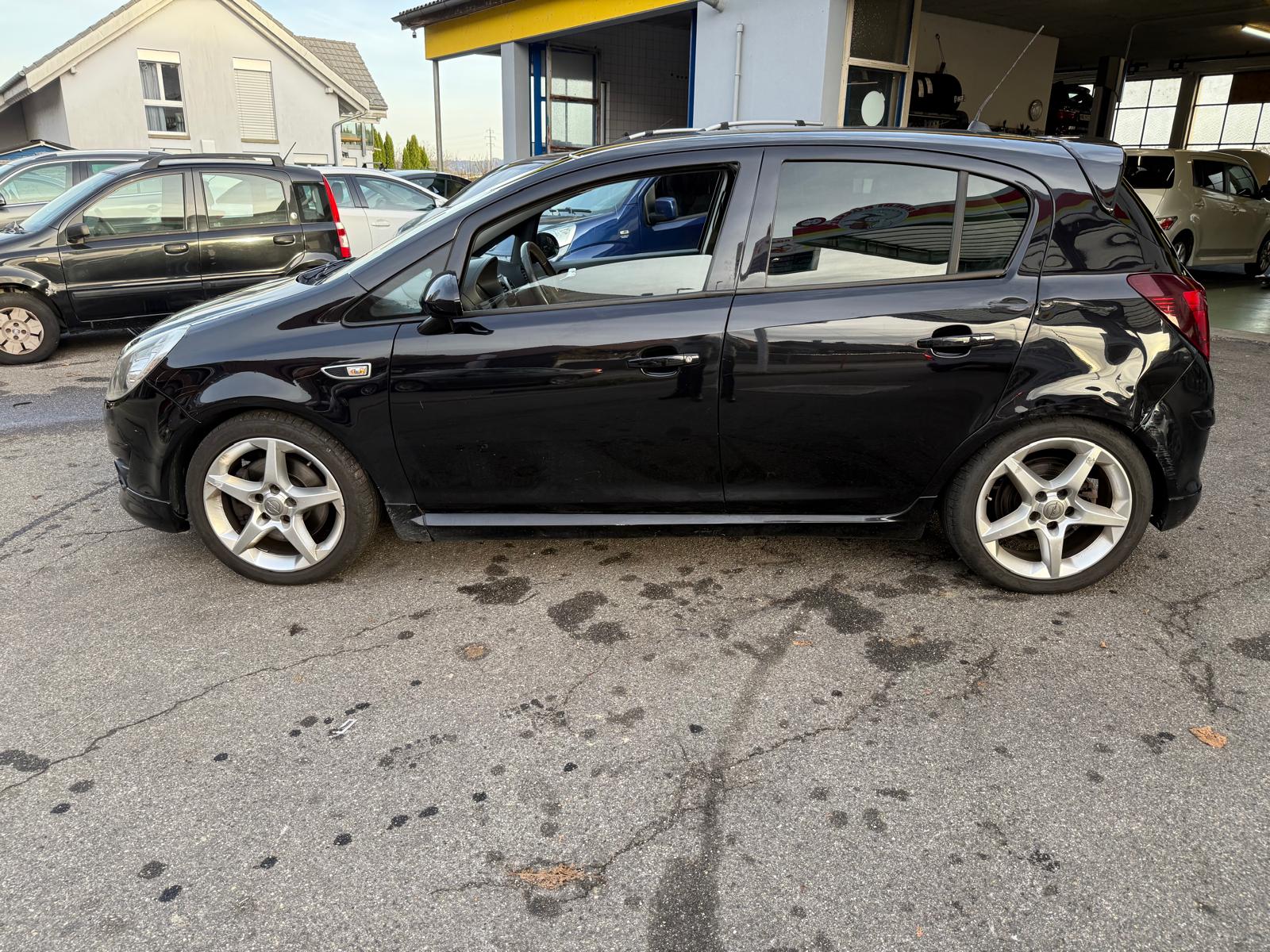 OPEL Corsa 1.6 Turbo GSi-image-3
