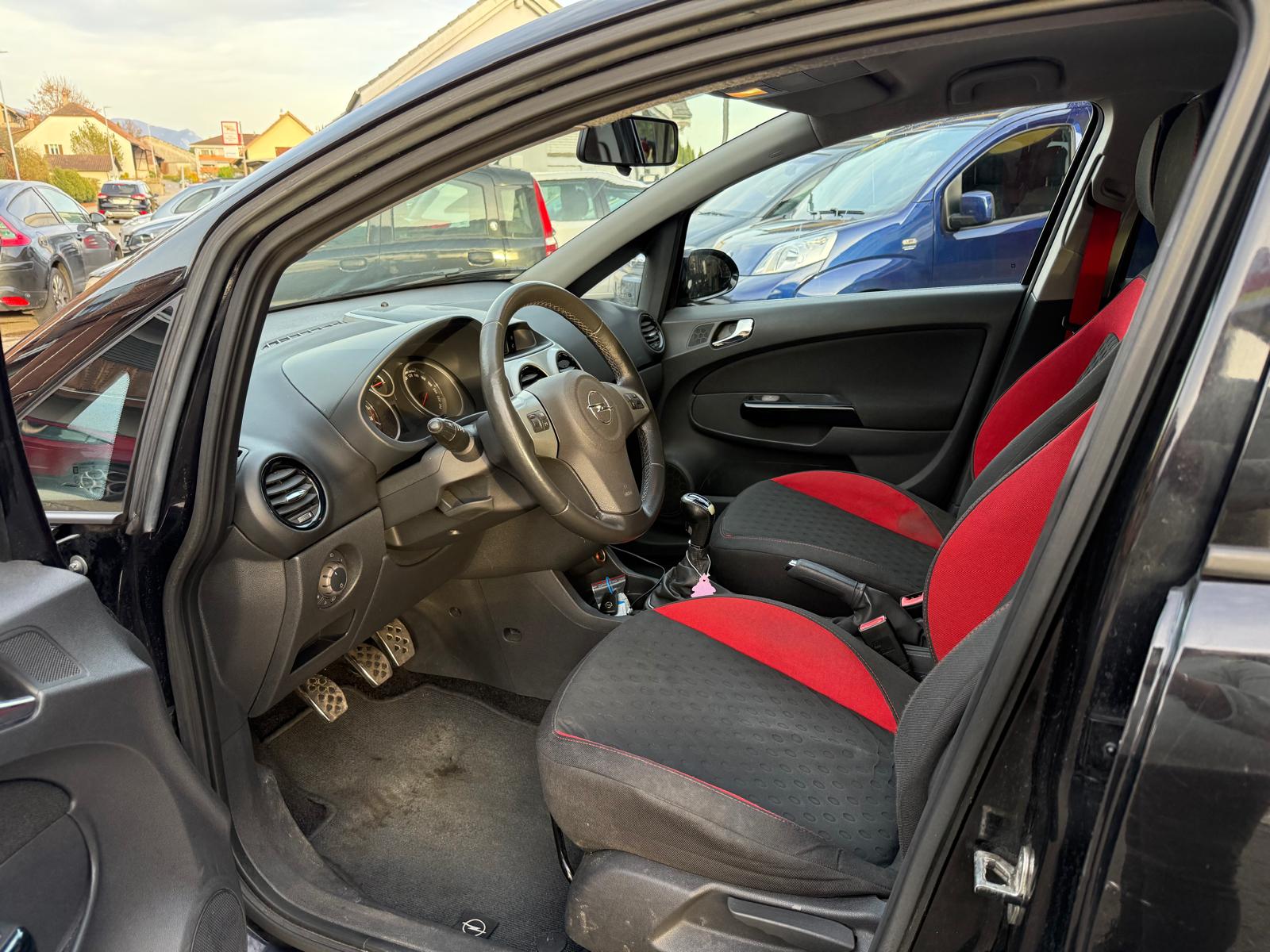 OPEL Corsa 1.6 Turbo GSi-image-9