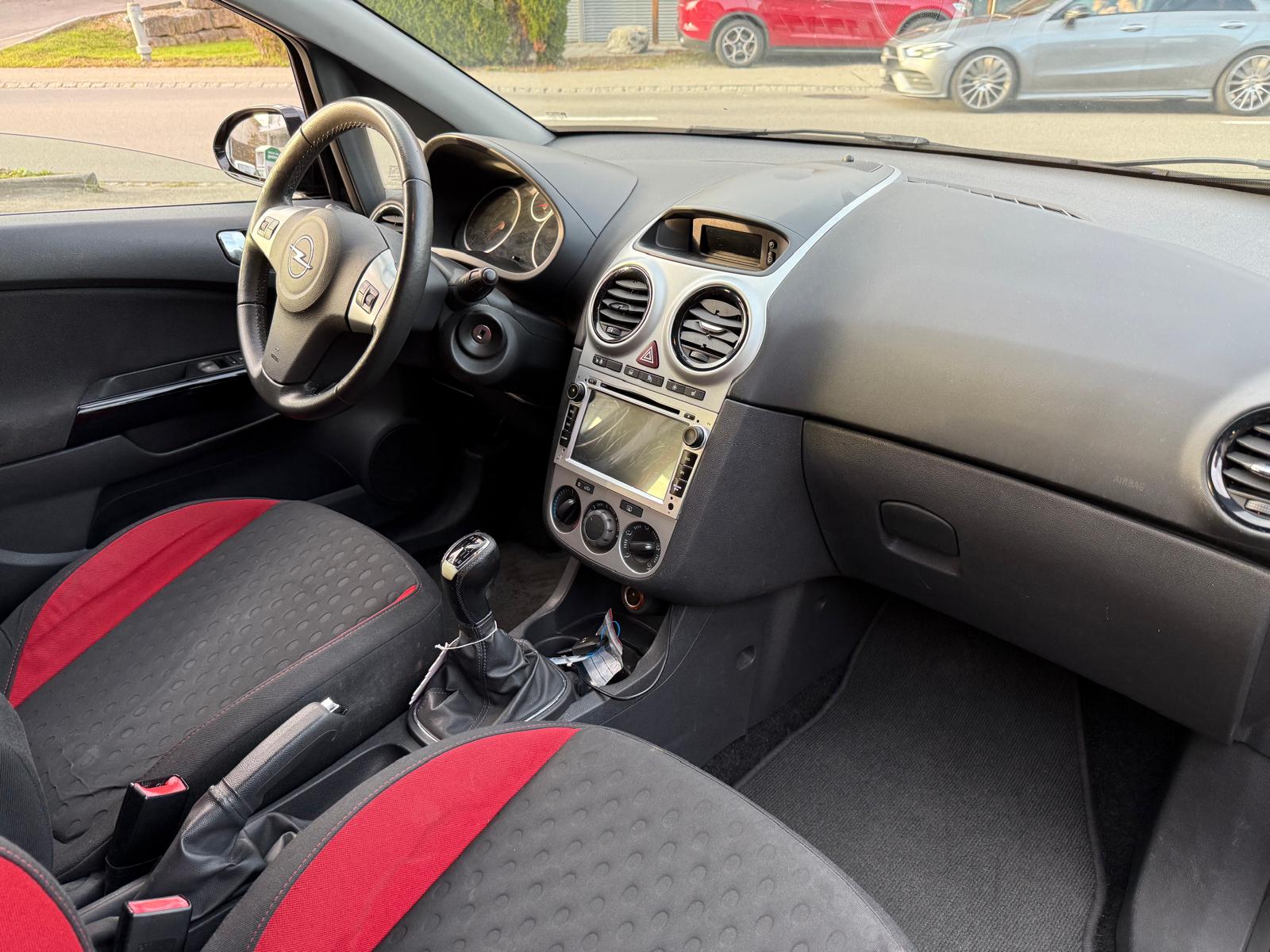 OPEL Corsa 1.6 Turbo GSi-image-11