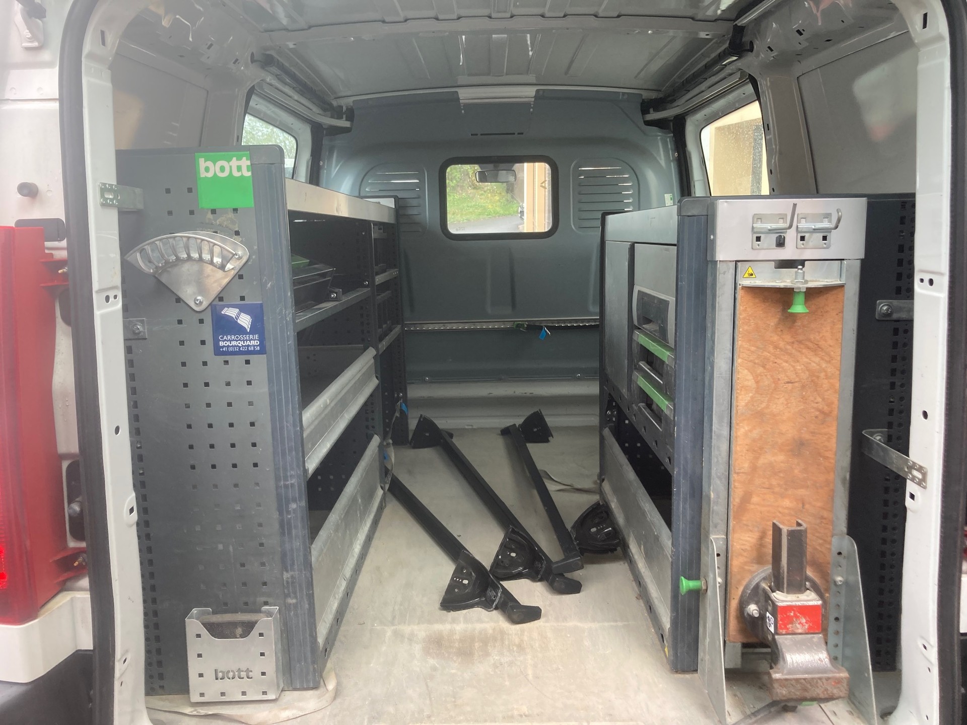 PEUGEOT Expert 2.0 HDi 227 L1H1-image-6