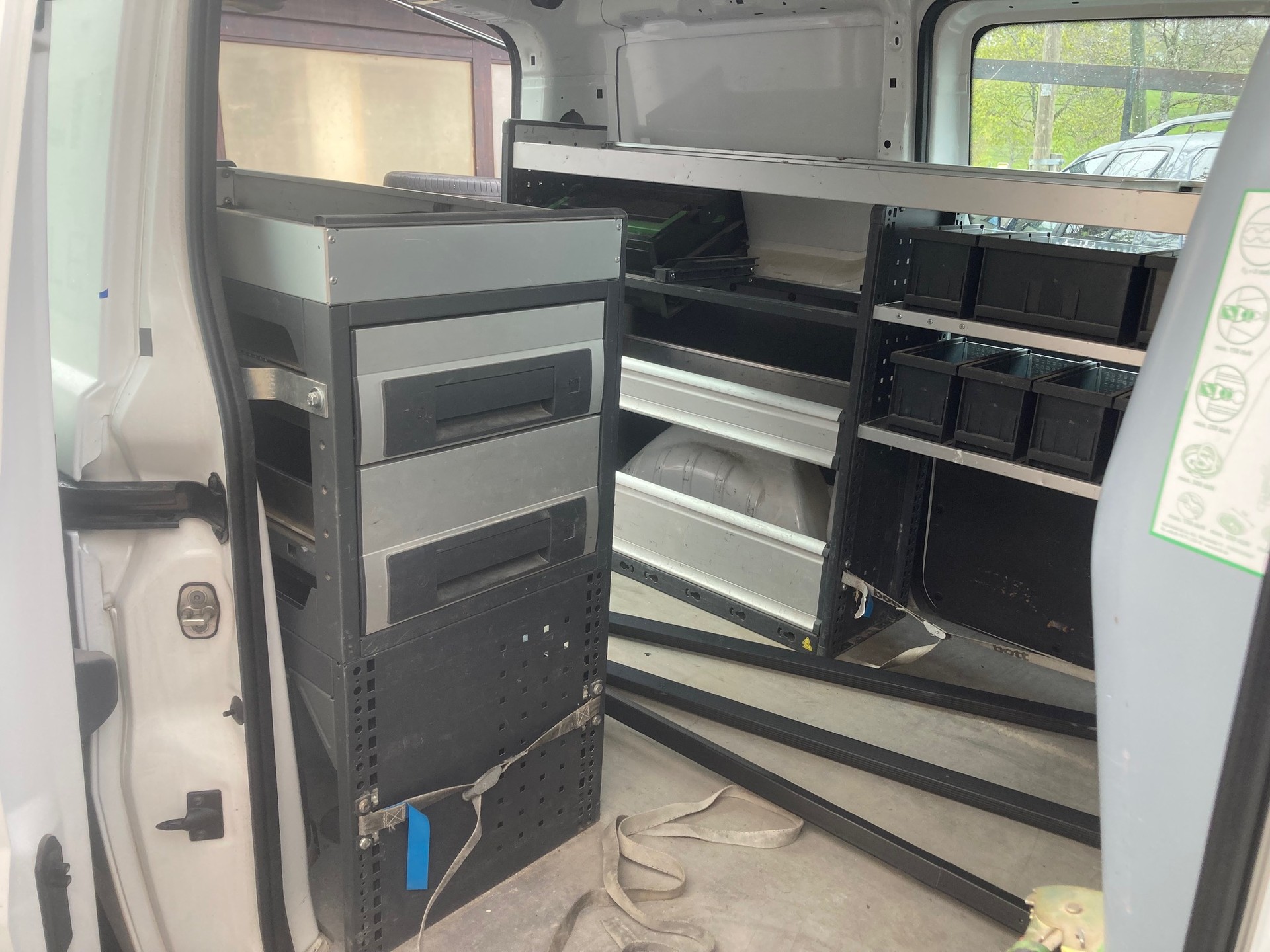 PEUGEOT Expert 2.0 HDi 227 L1H1-image-5