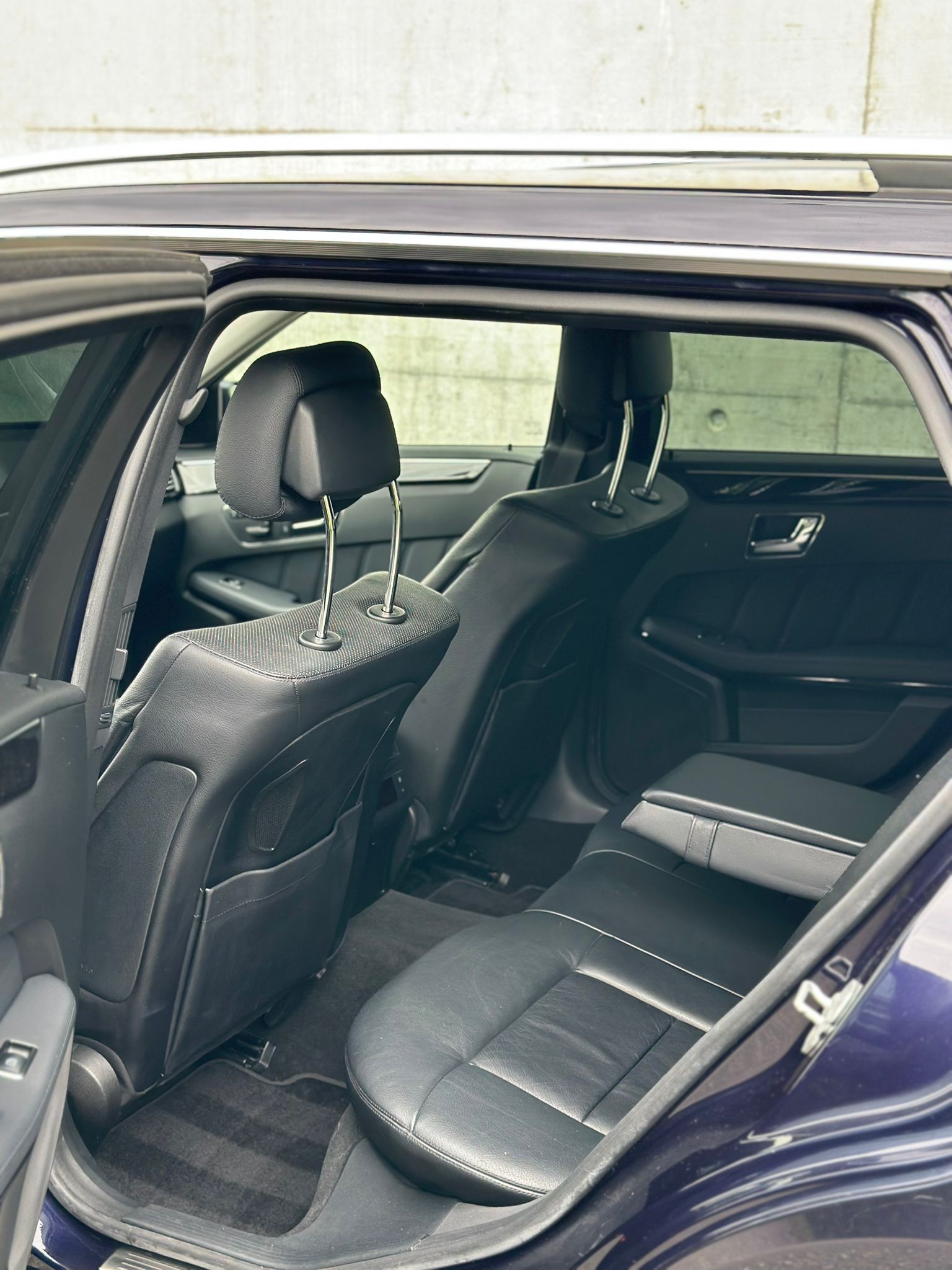 MERCEDES-BENZ E 350 CDI BlueEff. Avantgarde 4Matic 7G-Tronic-image-5