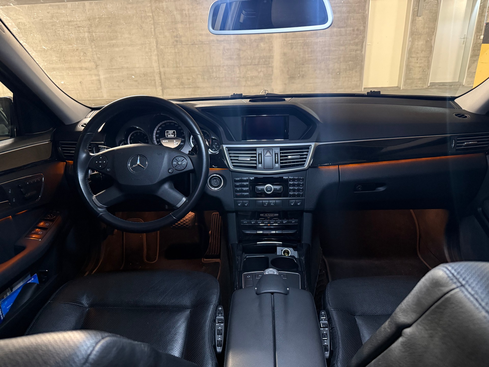 MERCEDES-BENZ E 350 CDI BlueEff. Avantgarde 4Matic 7G-Tronic-image-13