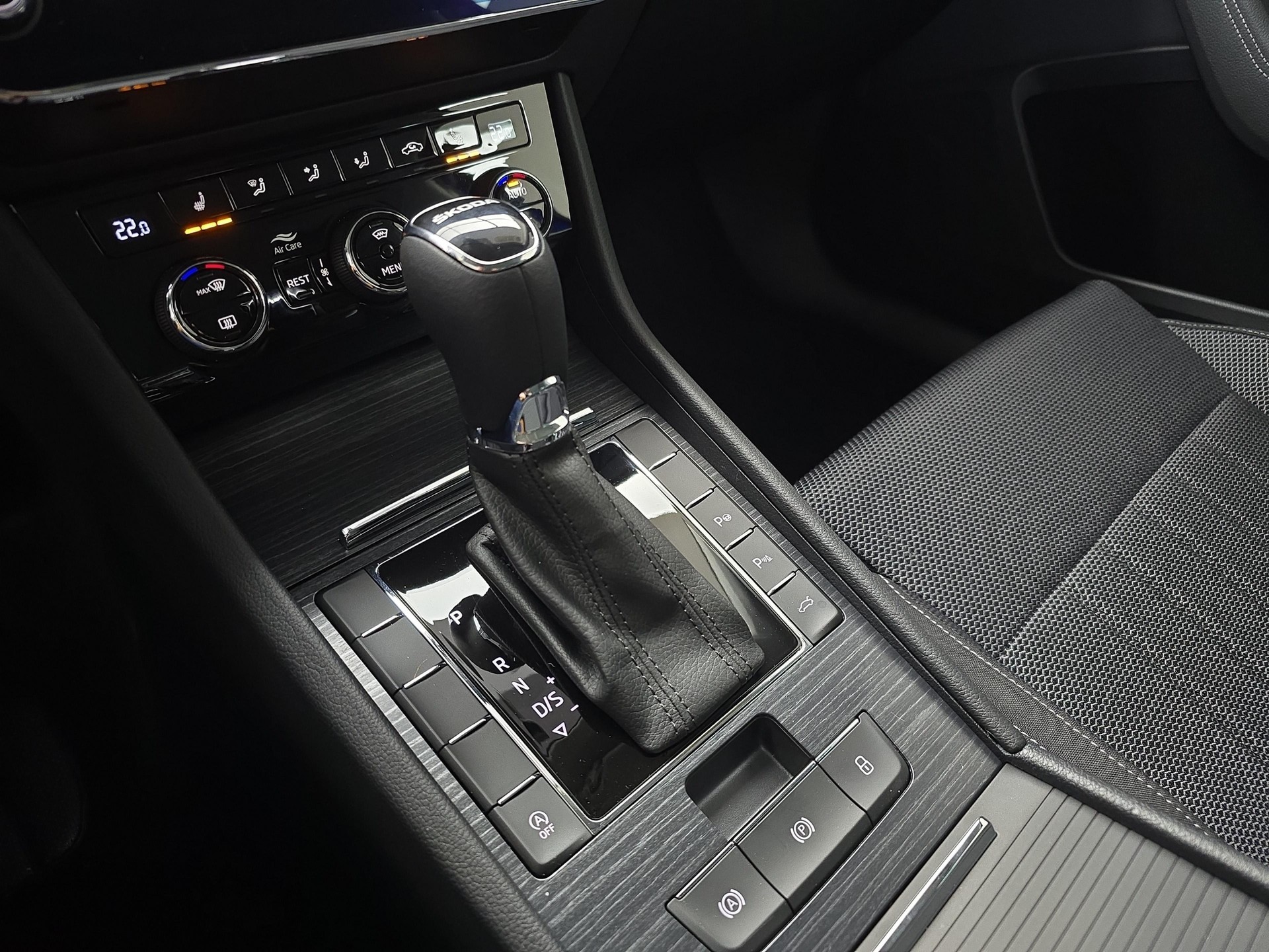SKODA Combi 1.5 Style TSI DSG / ab 3,99% Leasing bei Abschluss einer Protect Autoversicherung-image-13