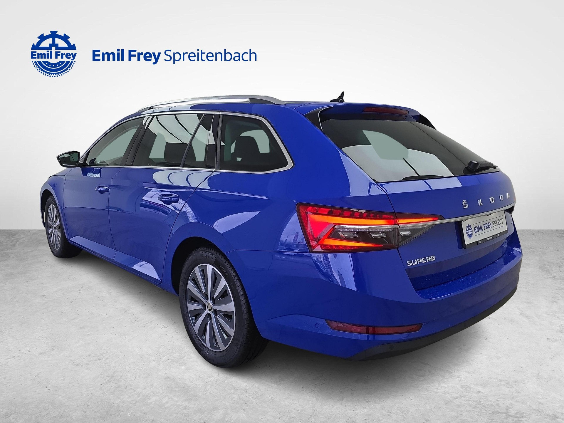 SKODA Combi 1.5 Style TSI DSG / ab 3,99% Leasing bei Abschluss einer Protect Autoversicherung-showroom-element-2