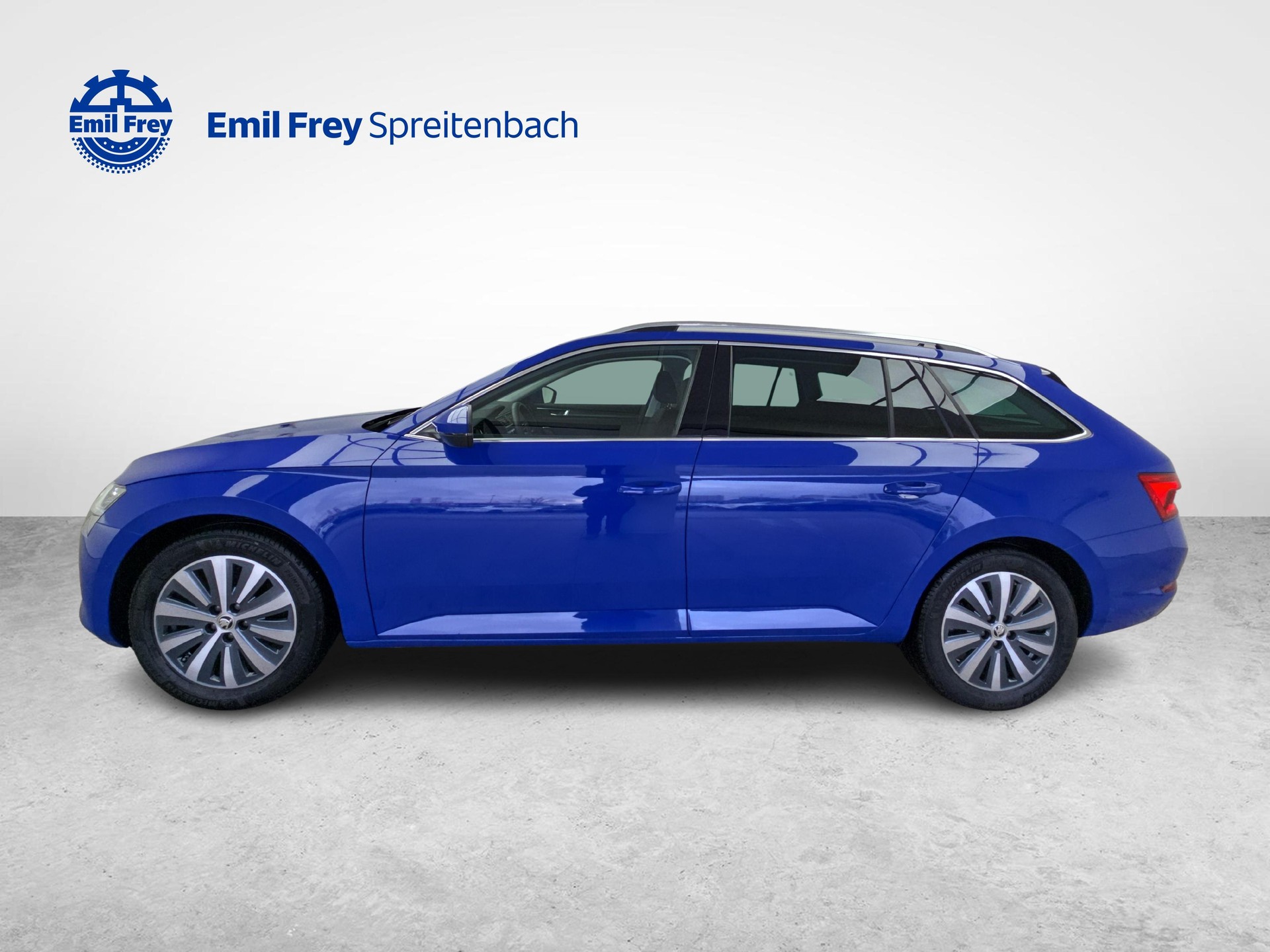 SKODA Combi 1.5 Style TSI DSG / ab 3,99% Leasing bei Abschluss einer Protect Autoversicherung-showroom-element-1