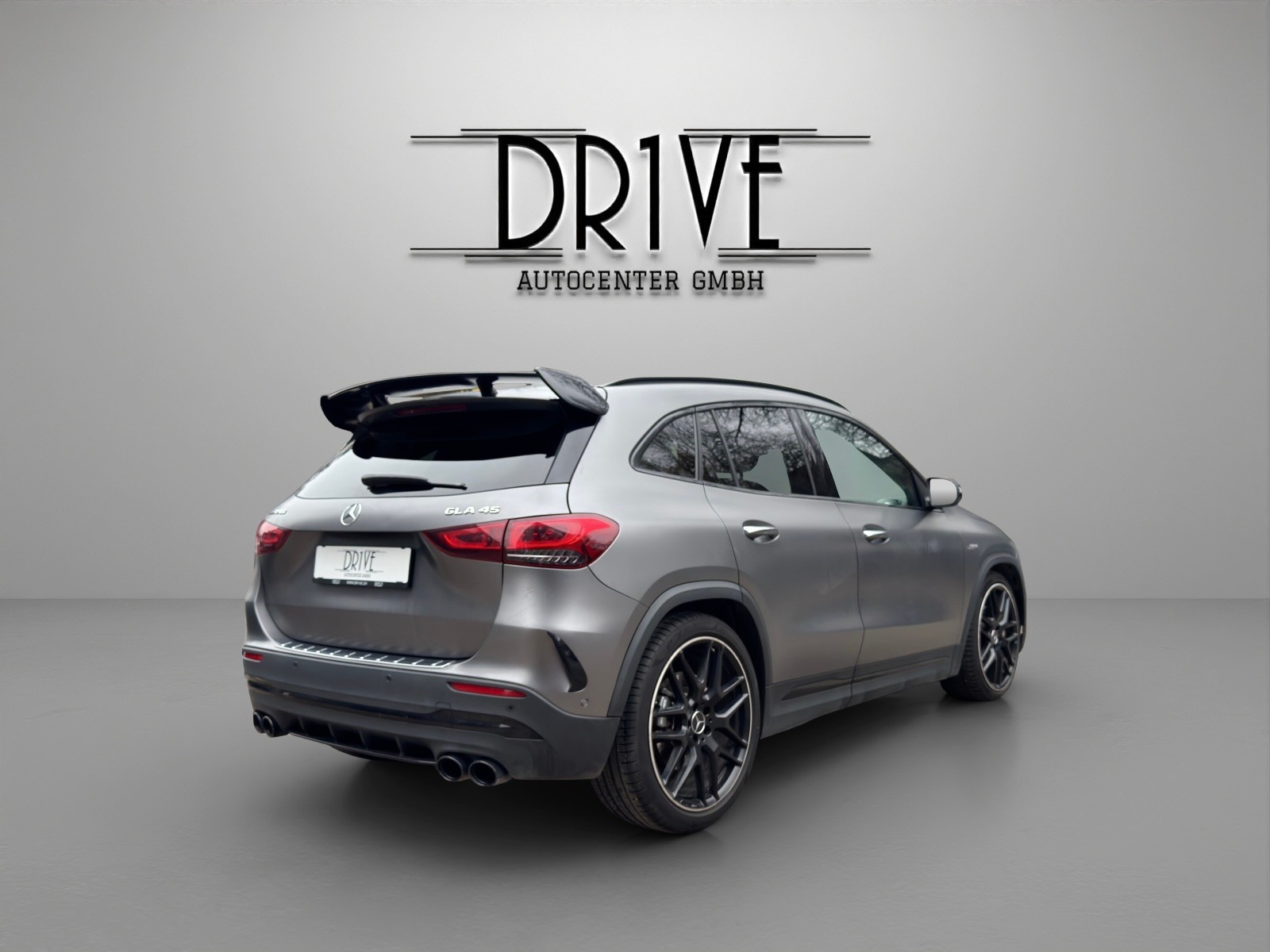 MERCEDES-BENZ GLA 45 AMG 4Matic+ 8G-Speedshift DCT-image-4