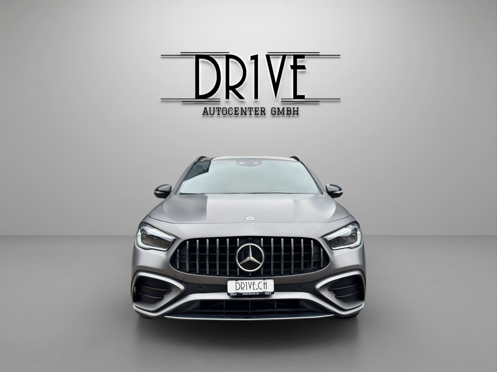 MERCEDES-BENZ GLA 45 AMG 4Matic+ 8G-Speedshift DCT-showroom-element-1