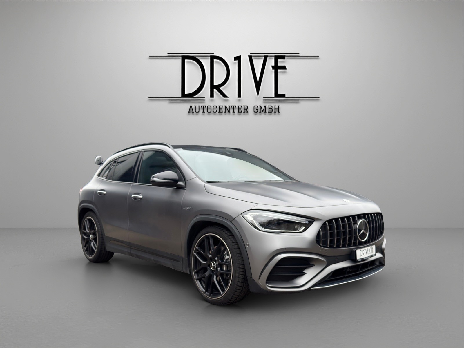 MERCEDES-BENZ GLA 45 AMG 4Matic+ 8G-Speedshift DCT-showroom-element-2