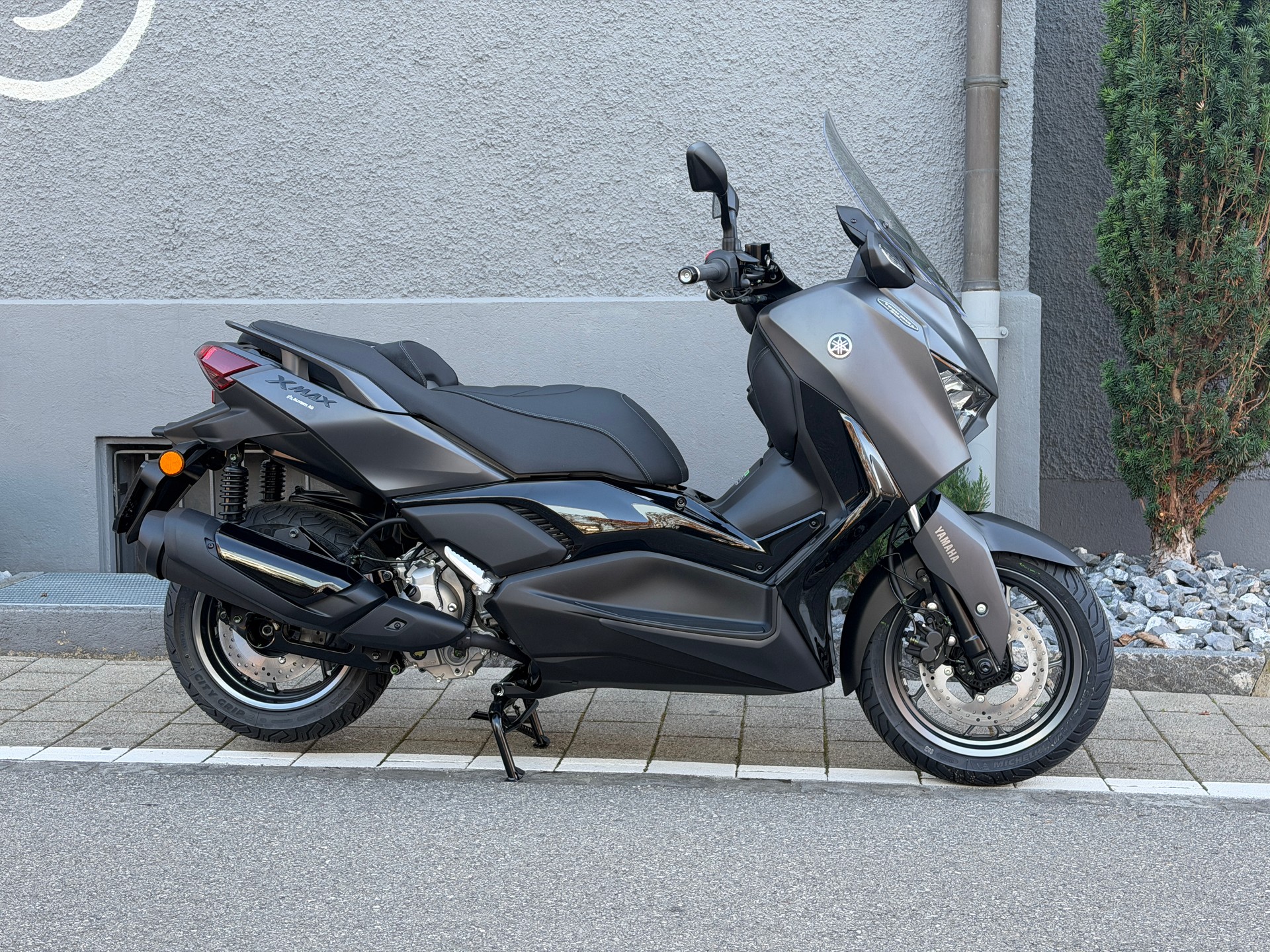 YAMAHA XMAX 300 Tech MAX+ 2026-image-9