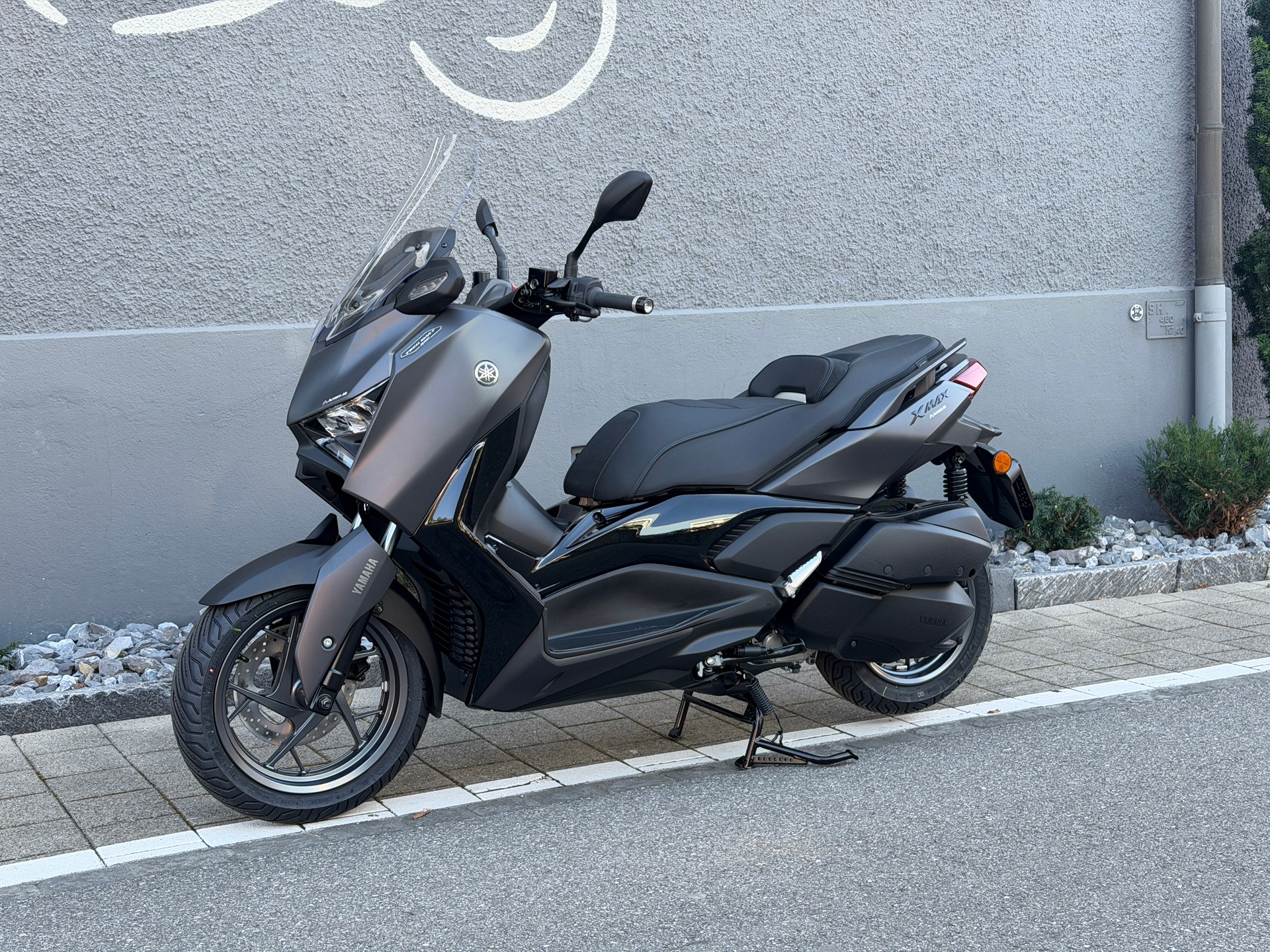 YAMAHA XMAX 300 Tech MAX+ 2026-showroom-element-1