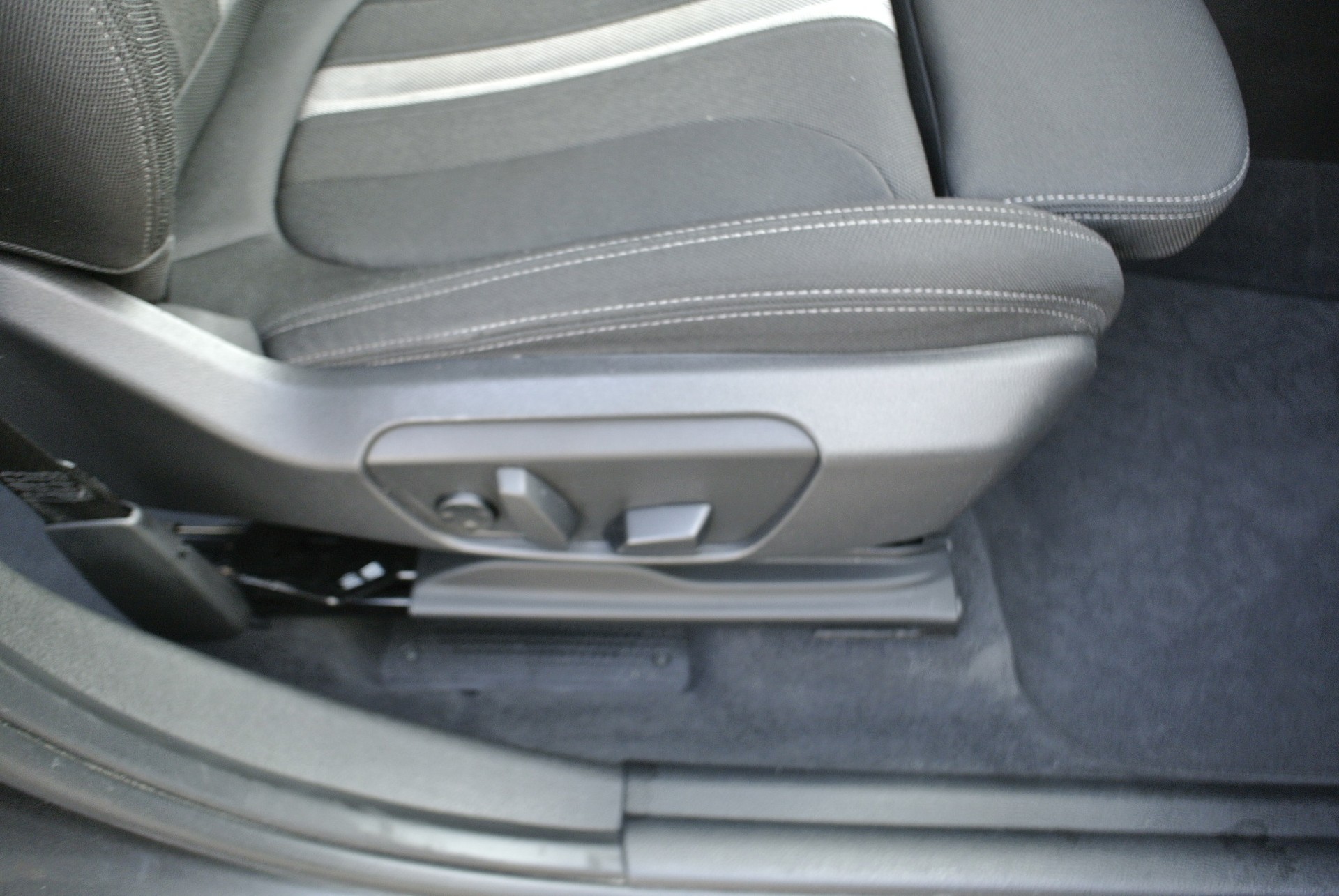 BMW X1 xDrive 18d Steptronic-image-23
