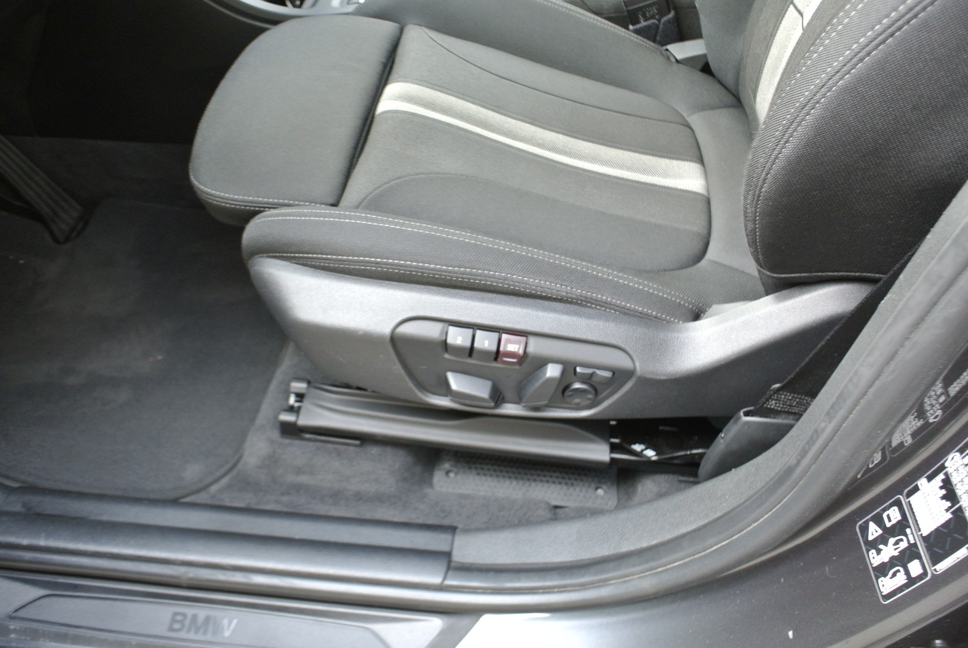 BMW X1 xDrive 18d Steptronic-image-24