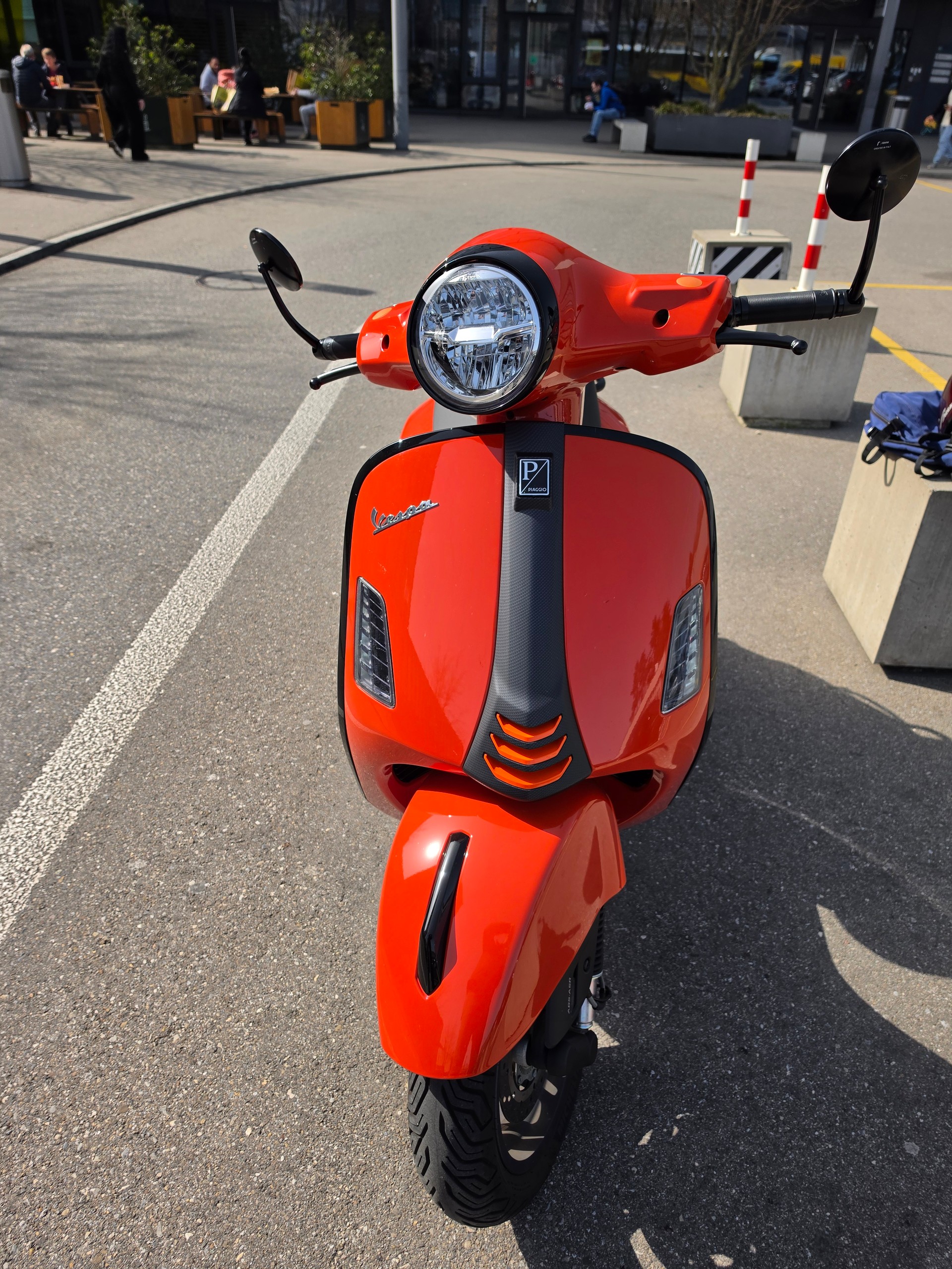 PIAGGIO Vespa GTS 300 Super Sport ABS-image-1