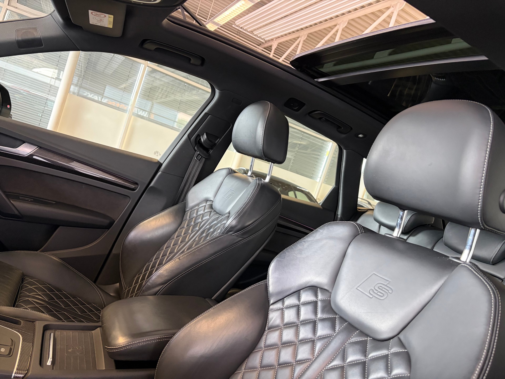 AUDI SQ5 3.0 TFSI quattro S-tronic | CH | Panorama | HeadUp| B&O | Luftfederung | Assistenzsysteme |-image-12