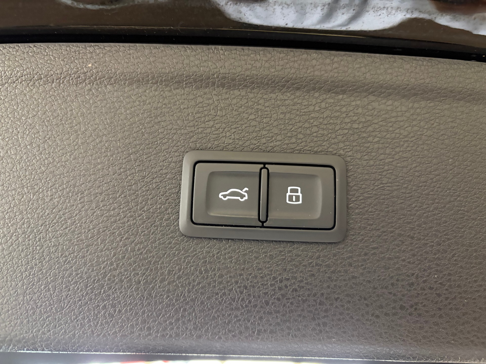 AUDI SQ5 3.0 TFSI quattro S-tronic | CH | Panorama | HeadUp| B&O | Luftfederung | Assistenzsysteme |-image-24