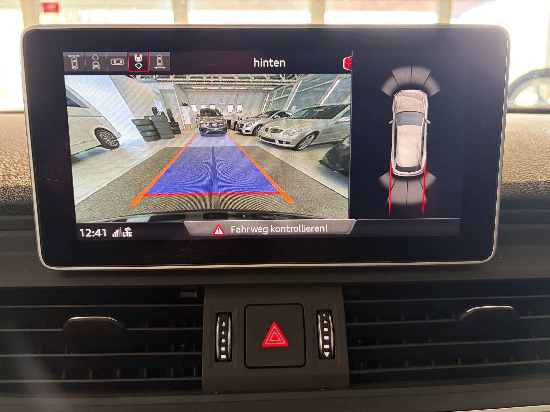 AUDI SQ5 3.0 TFSI quattro S-tronic | CH | Panorama | HeadUp| B&O | Luftfederung | Assistenzsysteme |-image-16