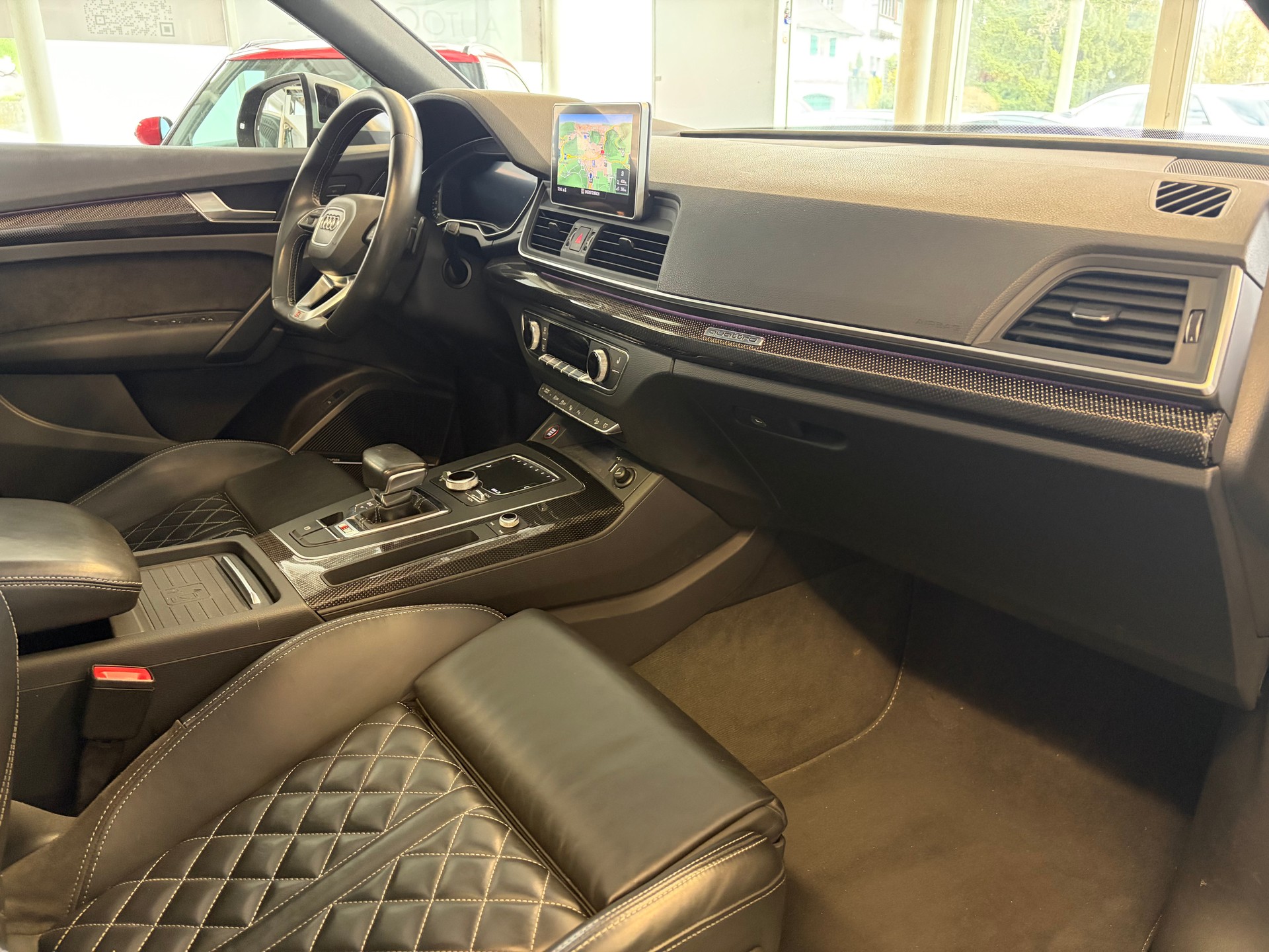 AUDI SQ5 3.0 TFSI quattro S-tronic | CH | Panorama | HeadUp| B&O | Luftfederung | Assistenzsysteme |-image-28