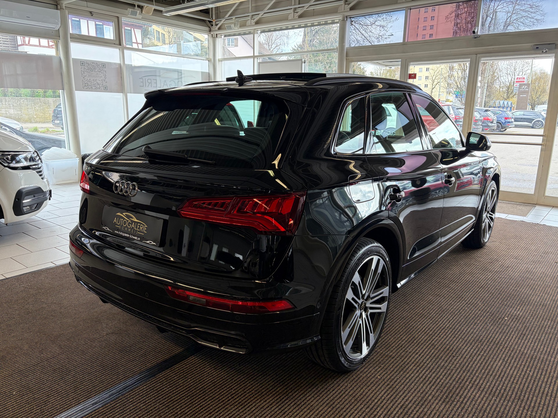 AUDI SQ5 3.0 TFSI quattro S-tronic | CH | Panorama | HeadUp| B&O | Luftfederung | Assistenzsysteme |-image-26