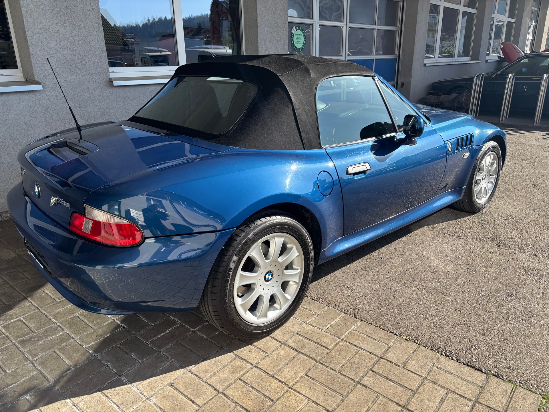 BMW Z3 3.0i Roadster-image-2