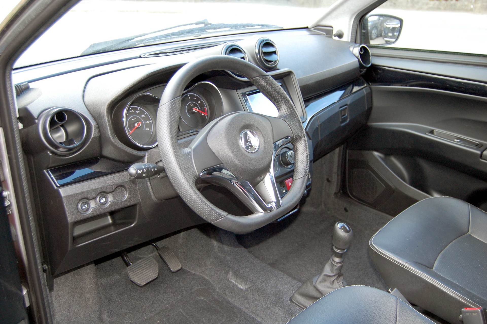 AIXAM E-City S9 Sport-image-12