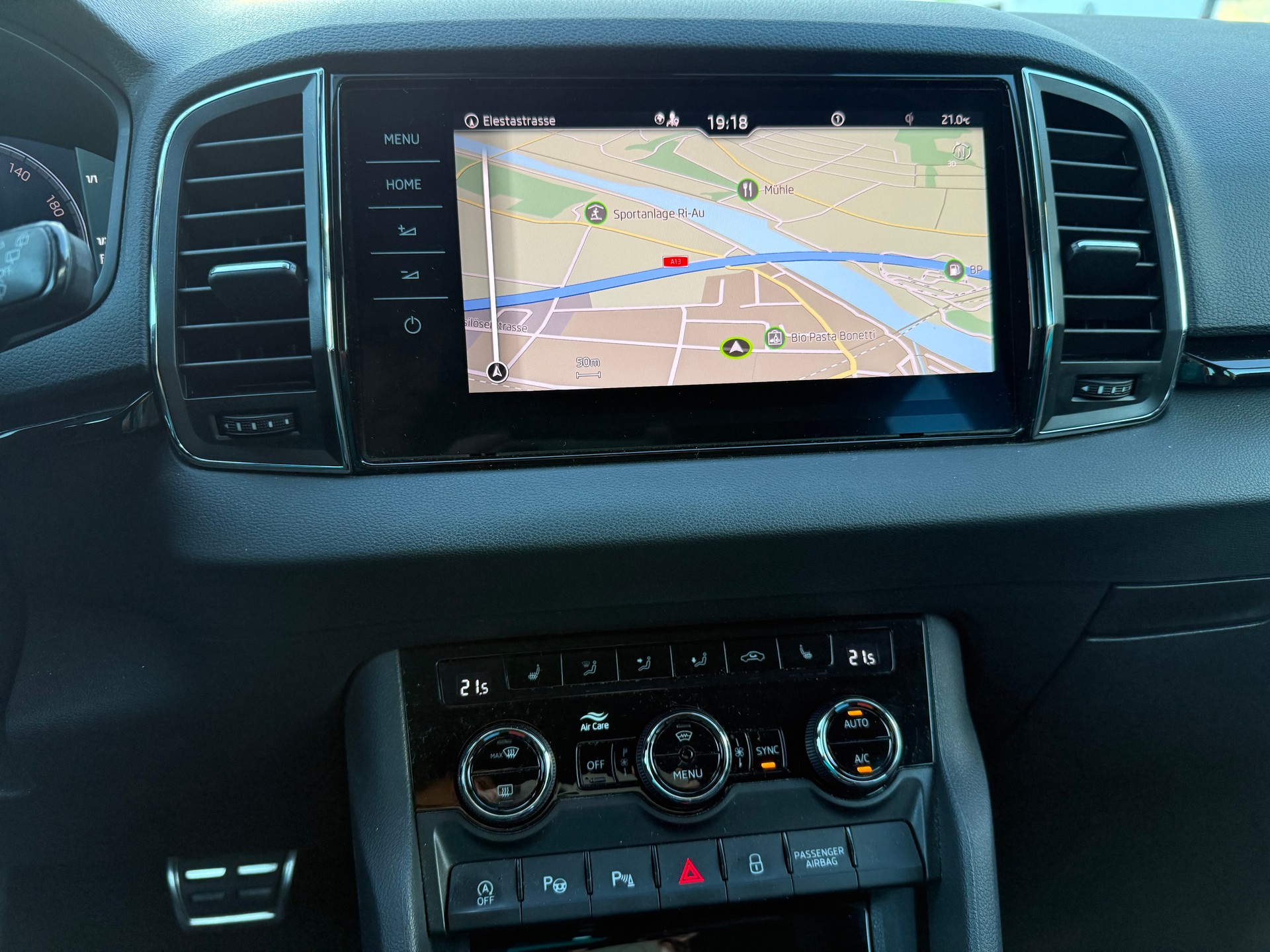 SKODA Karoq 2.0 TDI Style 4x4 DSG-image-23