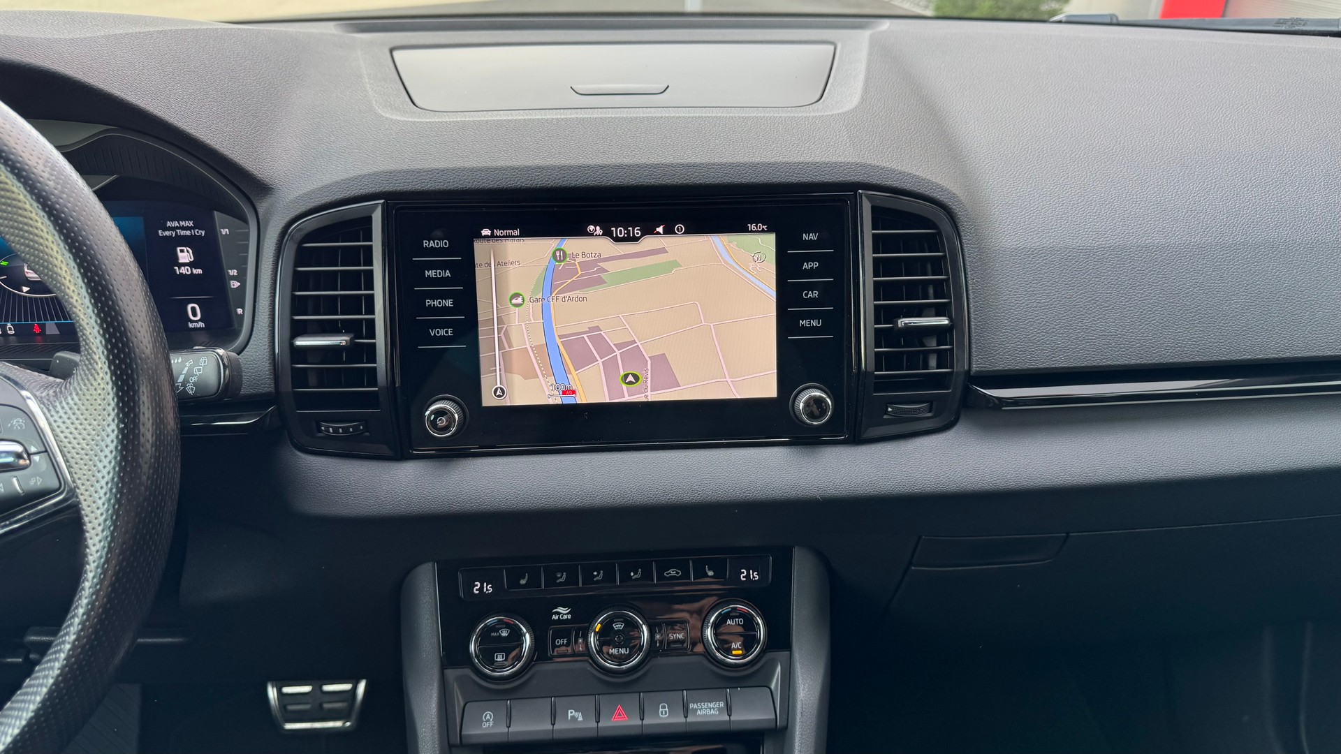 SKODA Karoq 2.0 TSI SportLine 4x4 DSG-image-20